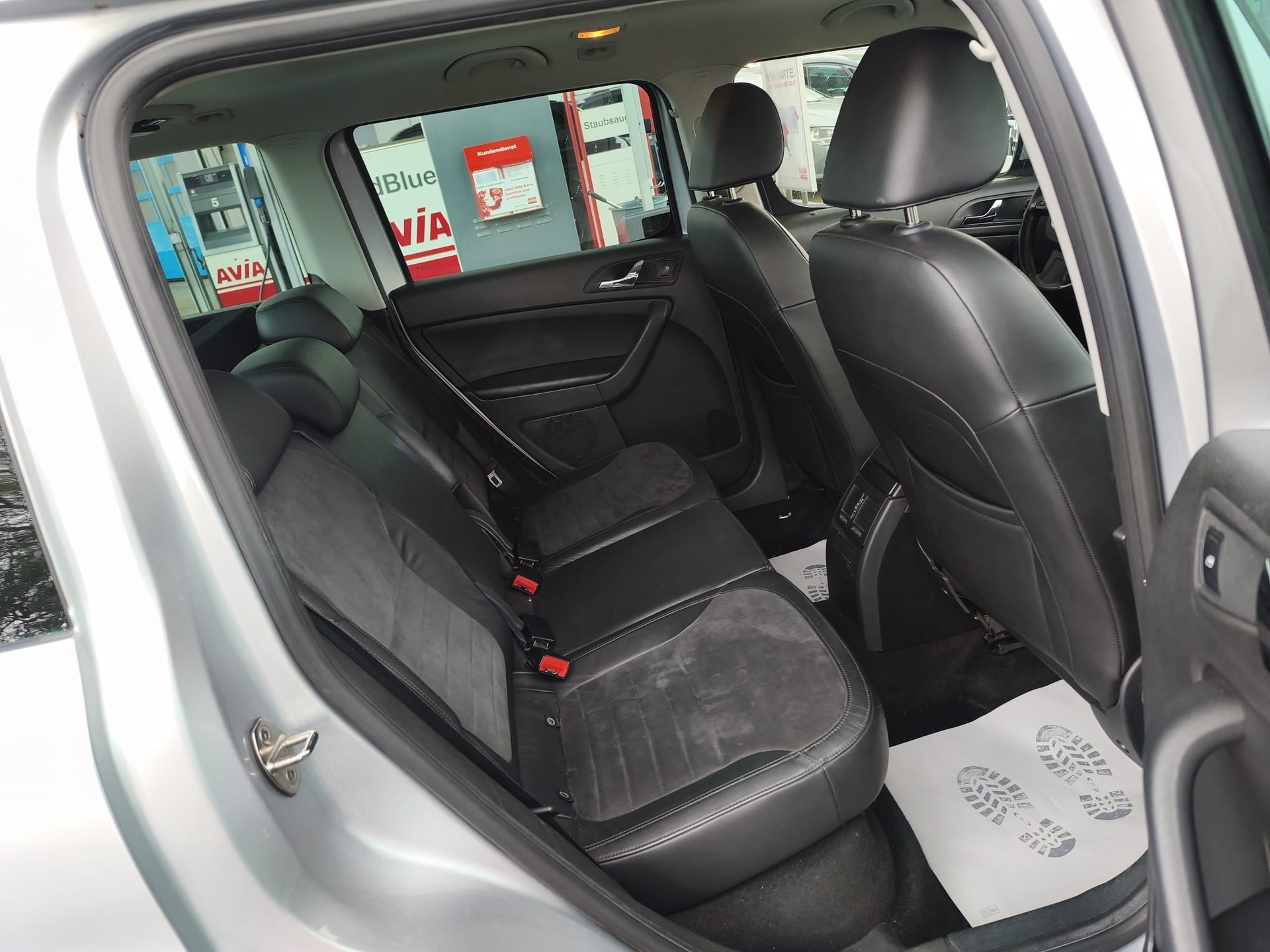 SKODA Yeti 2.0 TDI Experience 4x4 DSG-image-11