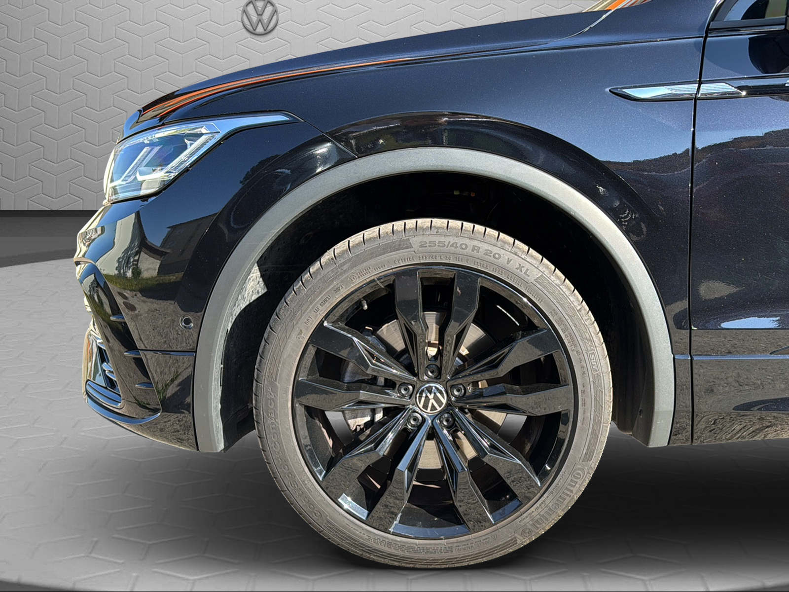 VW Tiguan Allspace 2.0TSI R-Line 4Motion DSG-image-8