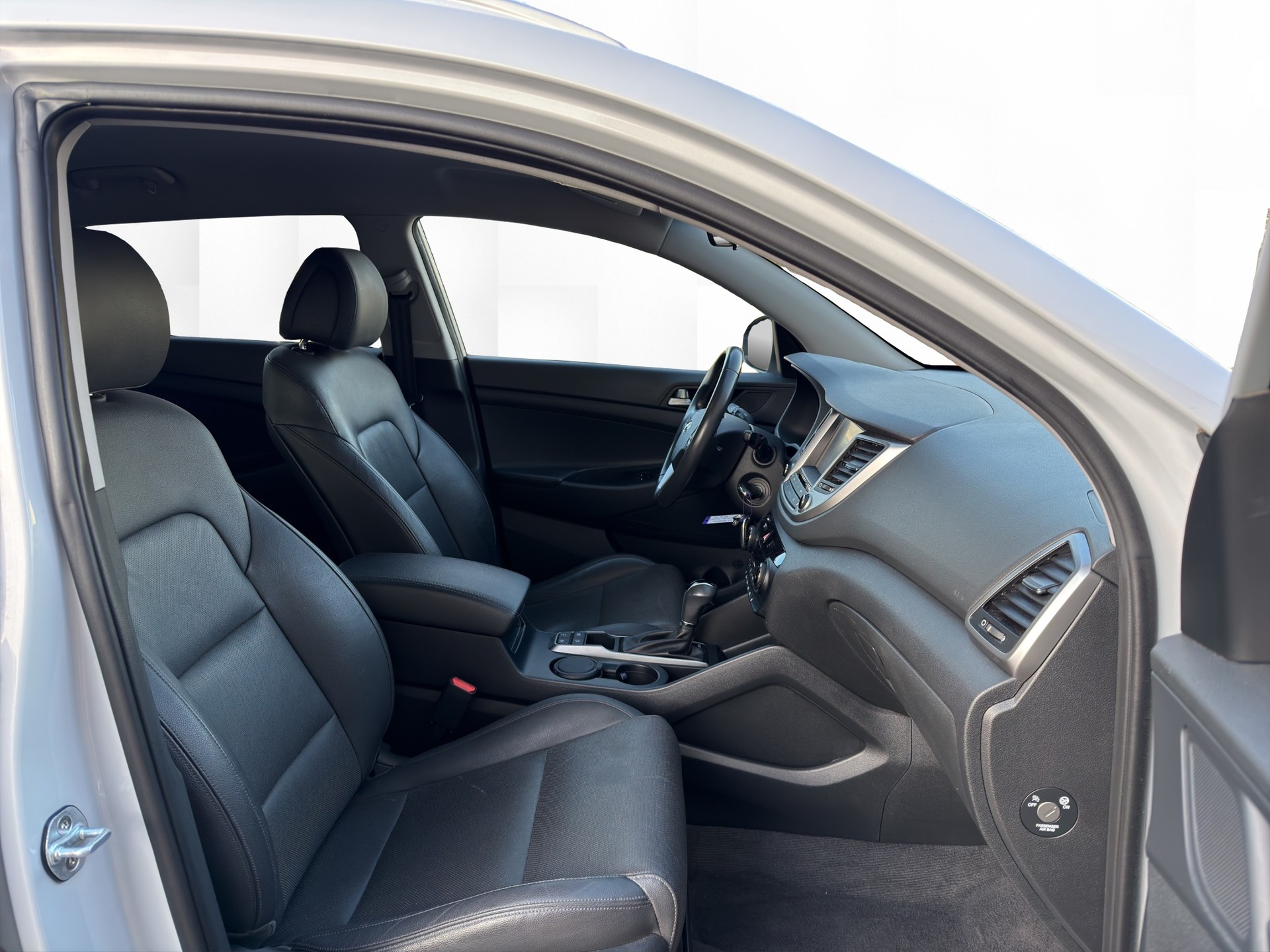 HYUNDAI Tucson 2.0 CRDI Vertex 4WD Automatic-image-10
