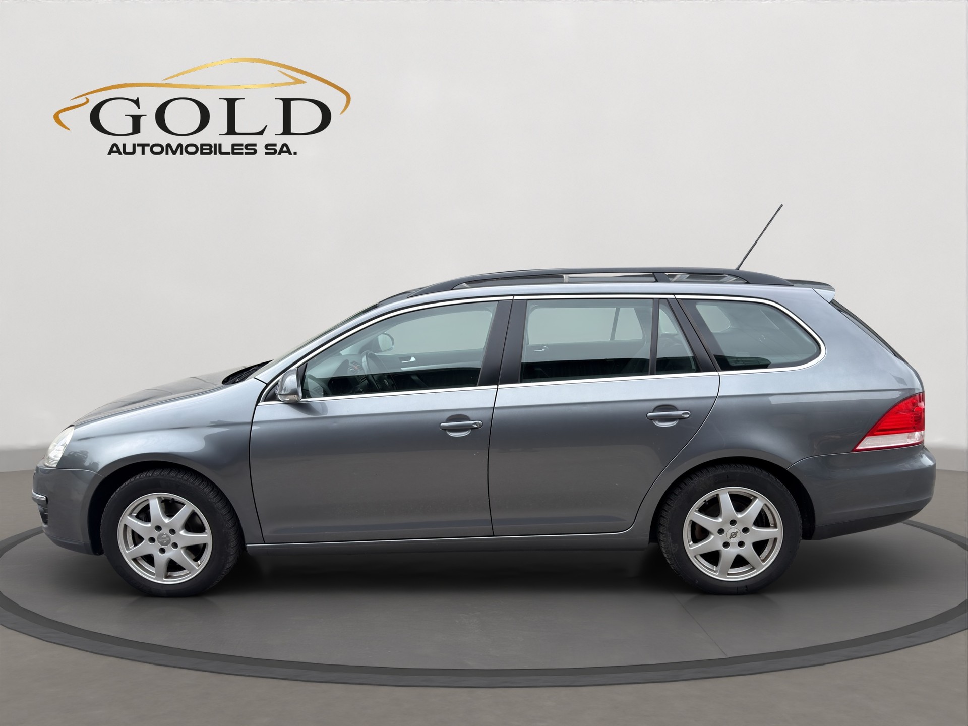 VW Golf Variant 1.4 TSI Comfortline DSG-image-8