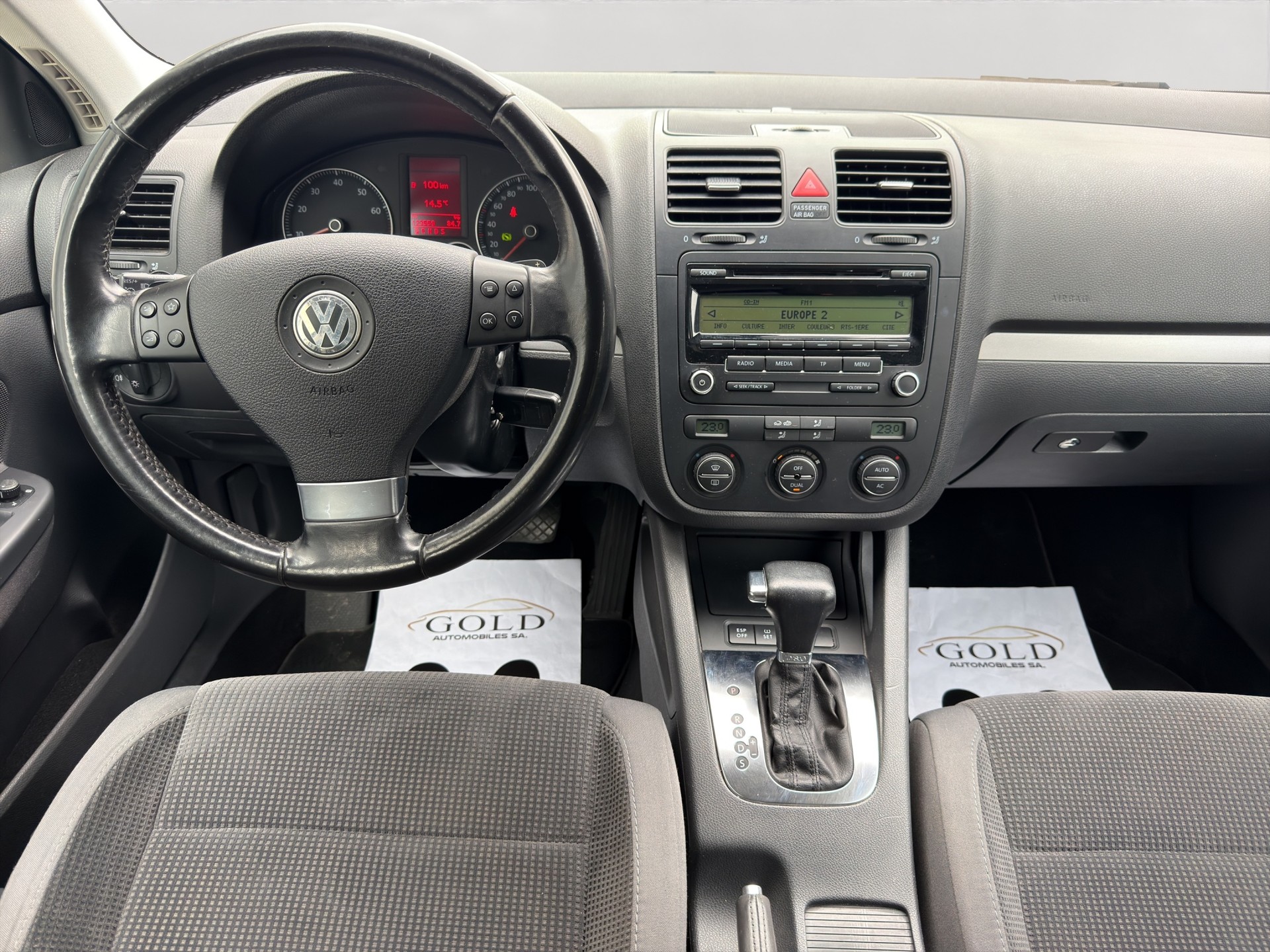 VW Golf Variant 1.4 TSI Comfortline DSG-image-2