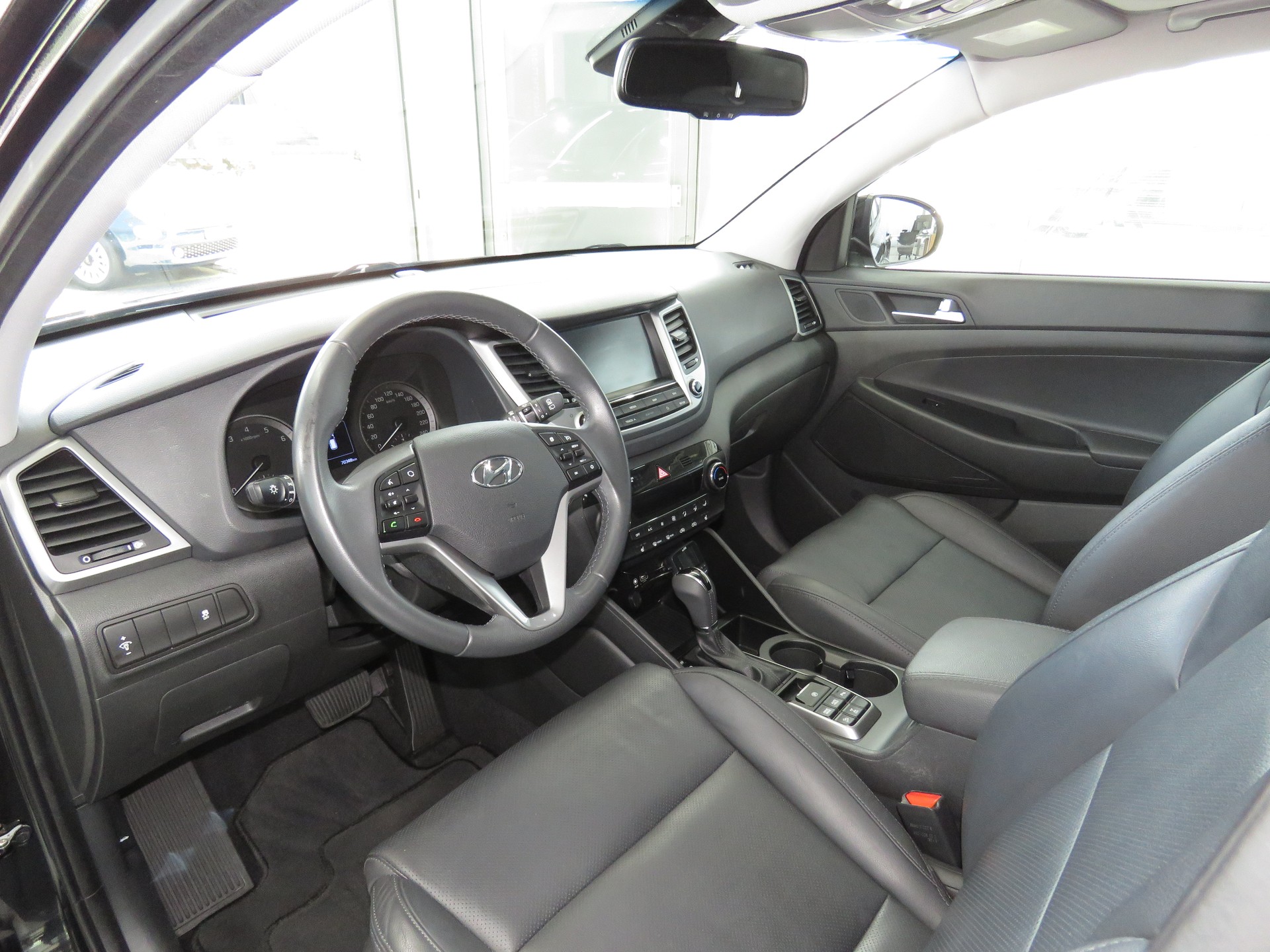 HYUNDAI Tucson 1.6 TGDI Vertex 4WD Automat-image-6