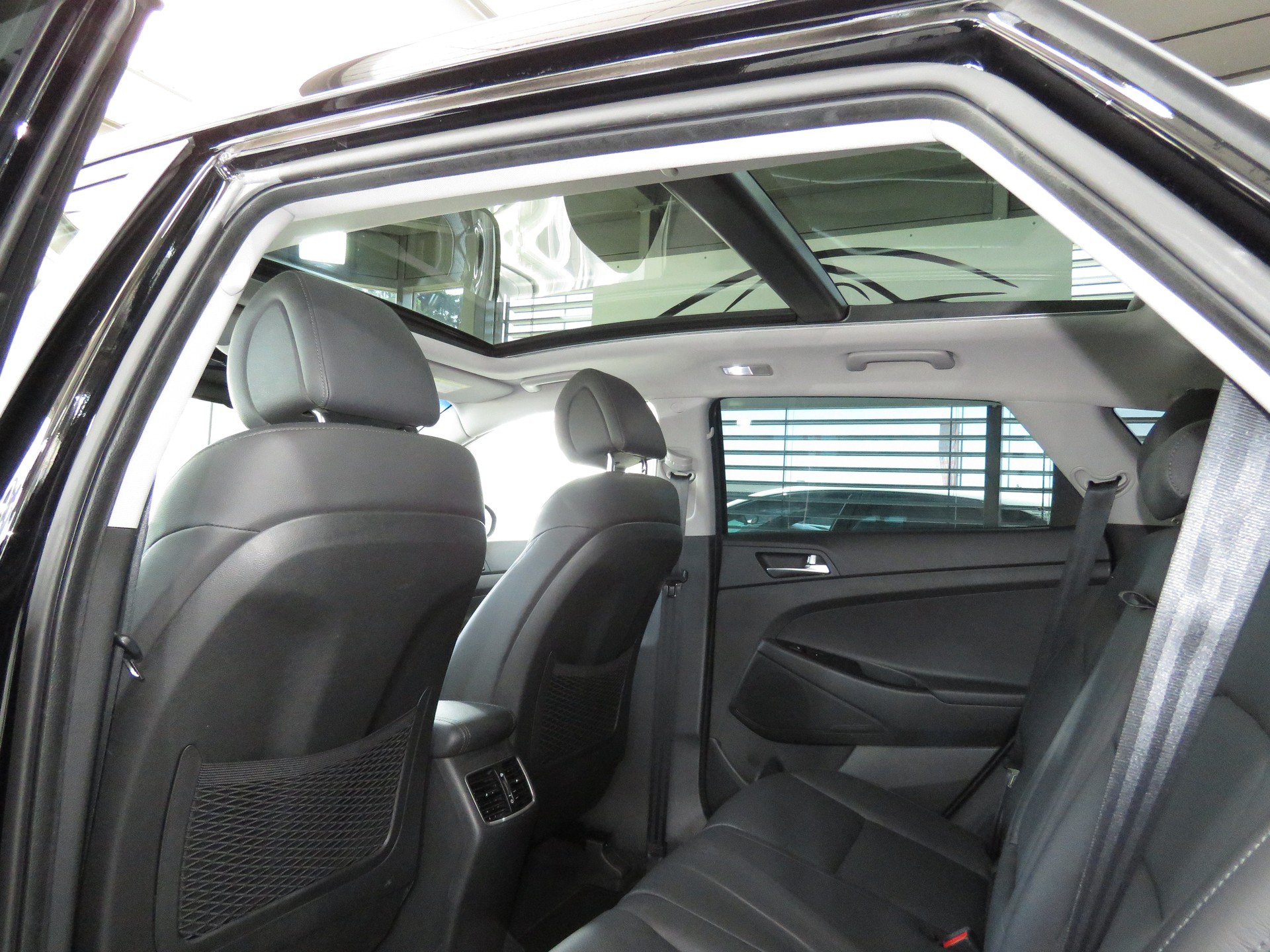 HYUNDAI Tucson 1.6 TGDI Vertex 4WD Automat-image-9