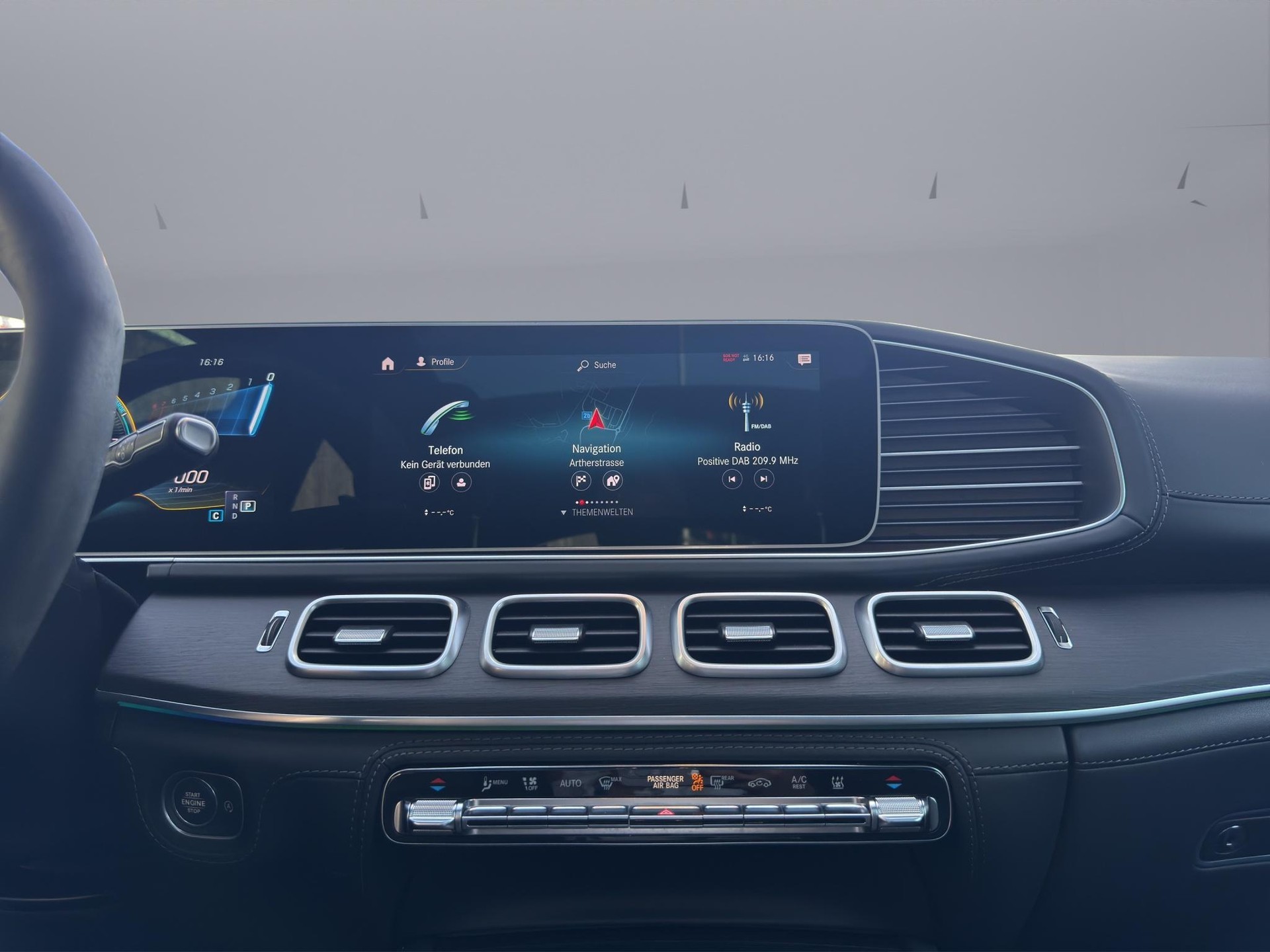 MERCEDES-BENZ GLE 63 S AMG 4matic+ Coupé-image-12