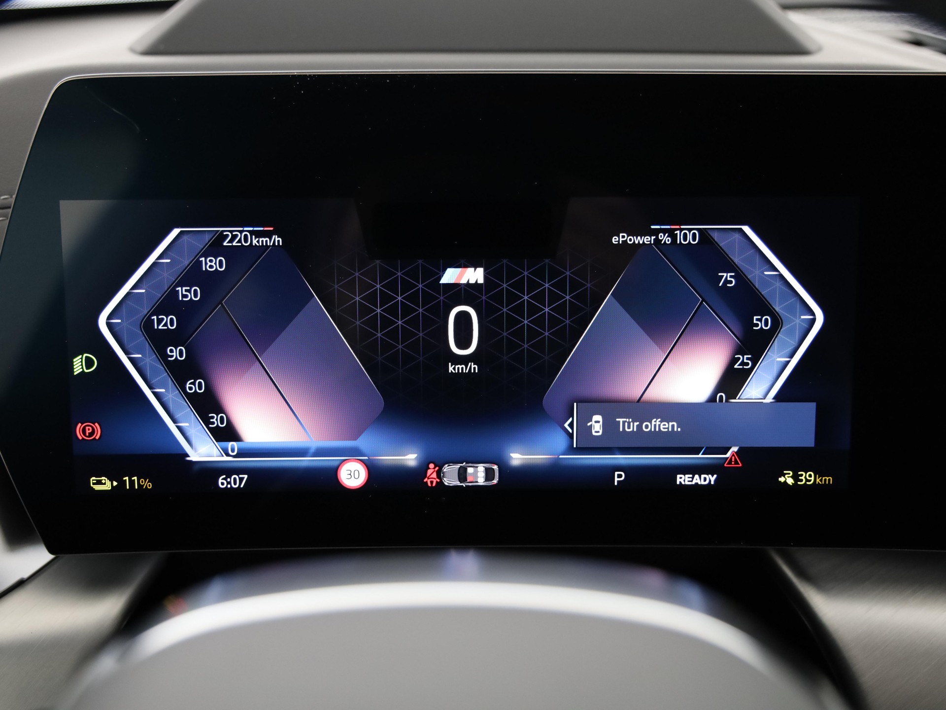 BMW iX2 30 xDrive-image-10