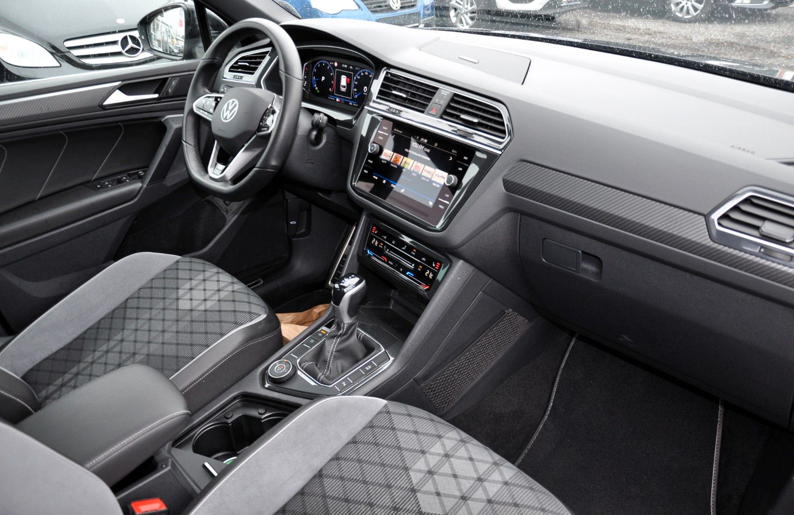 VW R-Line 4Motion-image-4