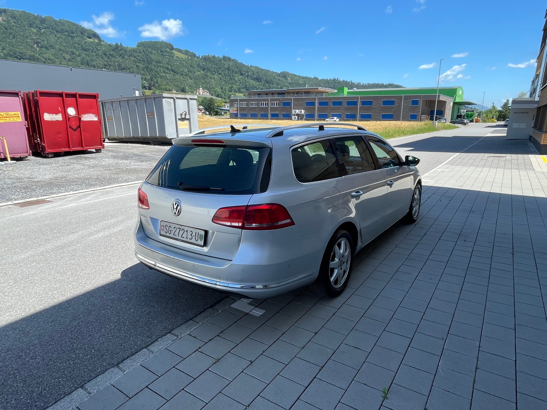 VW Passat Variant 2.0 TDI BMT Highline DSG-image-8