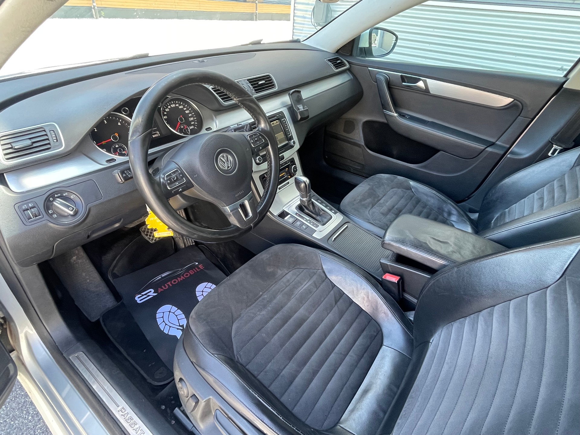 VW Passat Variant 2.0 TDI BMT Highline DSG-image-12
