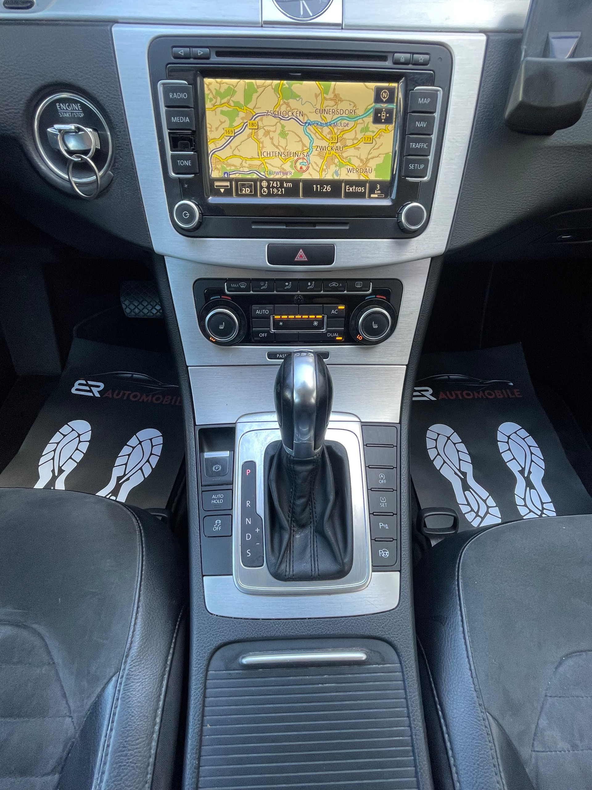 VW Passat Variant 2.0 TDI BMT Highline DSG-image-14