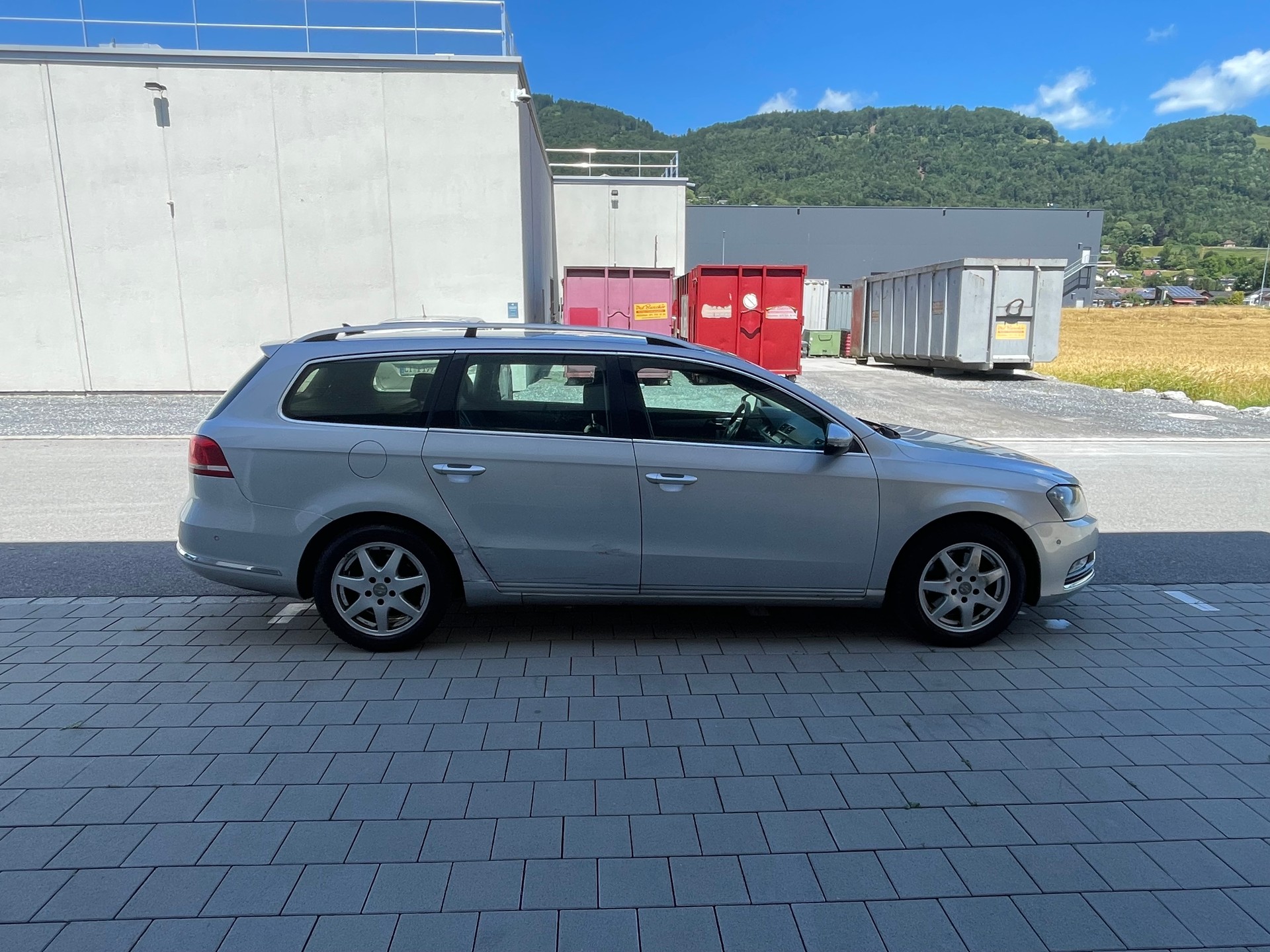 VW Passat Variant 2.0 TDI BMT Highline DSG-image-9