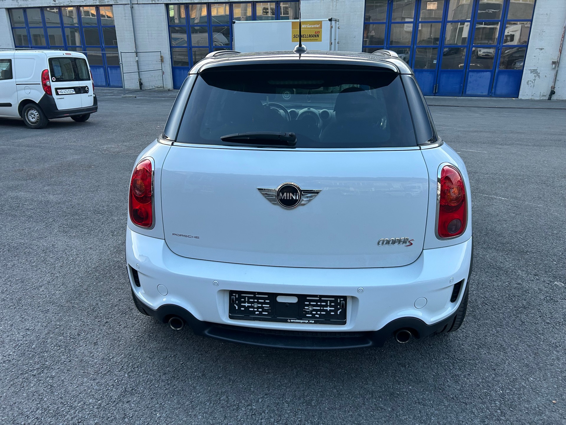 MINI Countryman Cooper S ALL4 Steptronic-image-5