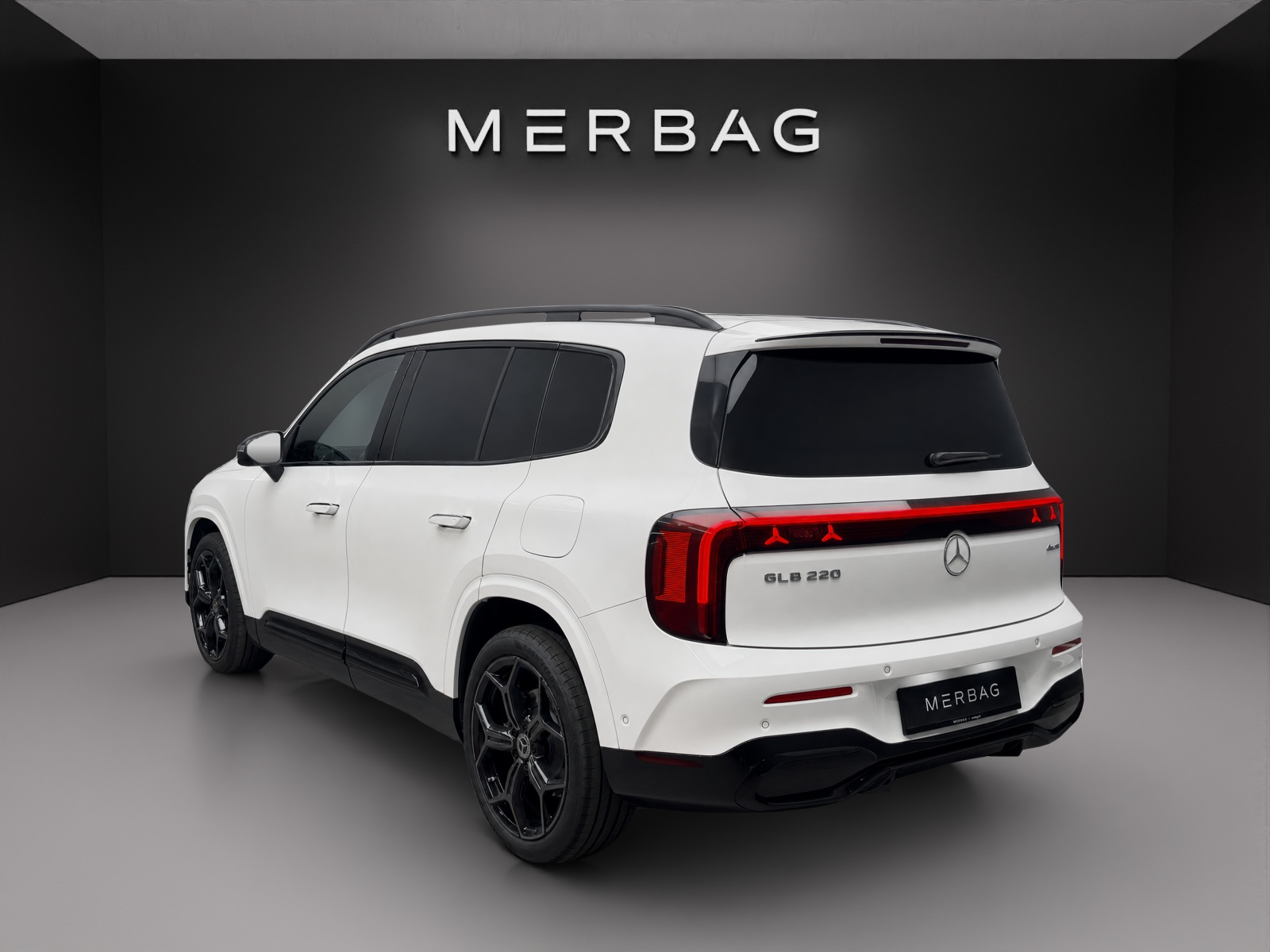 MERCEDES-BENZ GLB 220 4MATIC-image-3