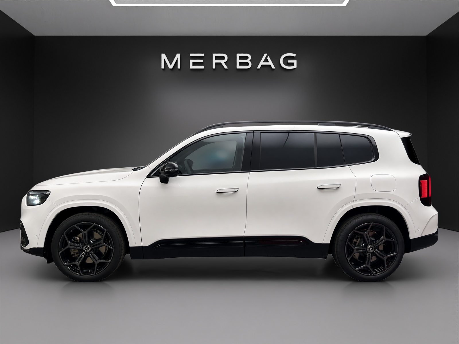 MERCEDES-BENZ GLB 220 4MATIC-image-2