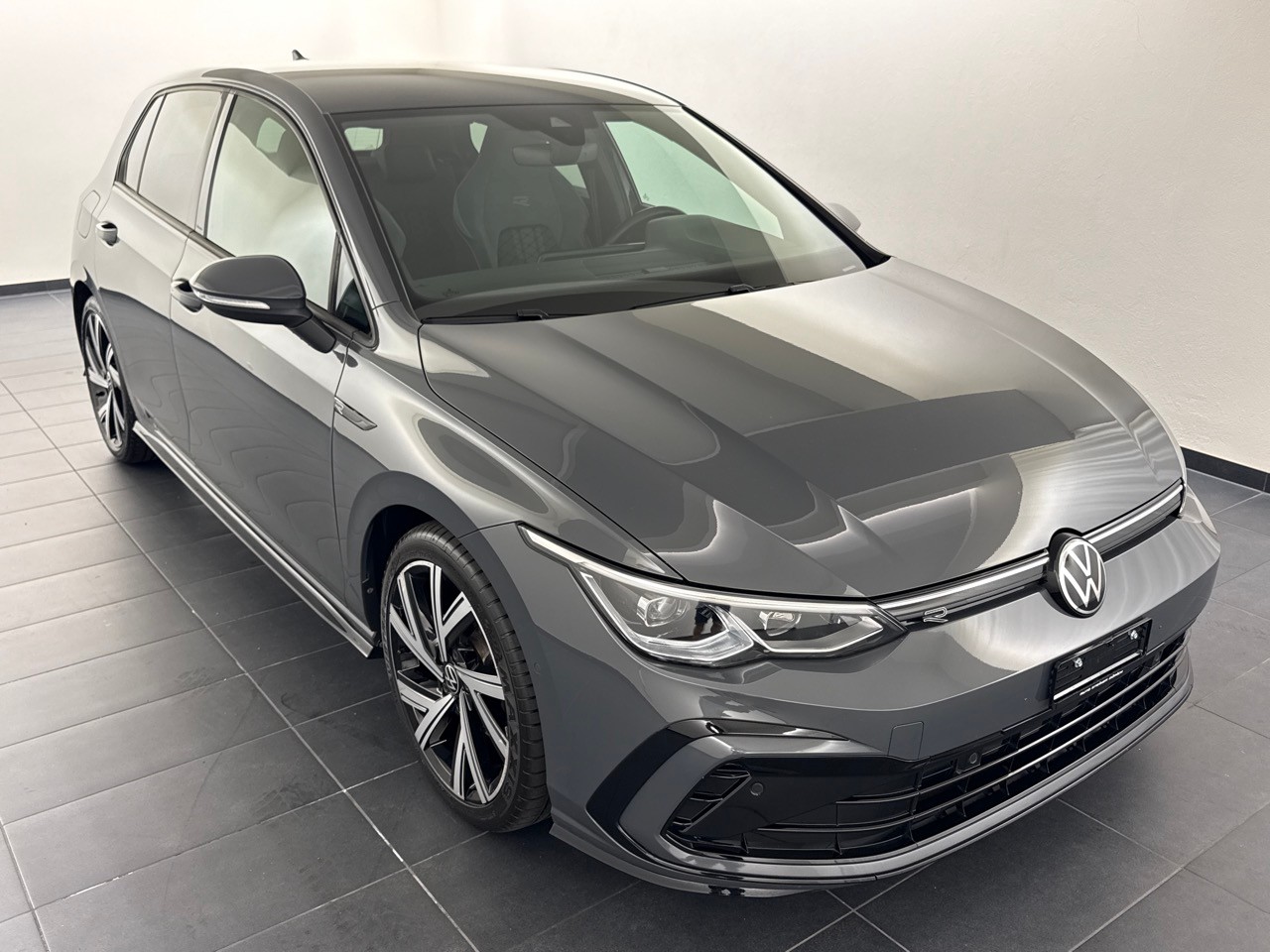 VW Golf 2.0 TDI R-Line DSG-image-3