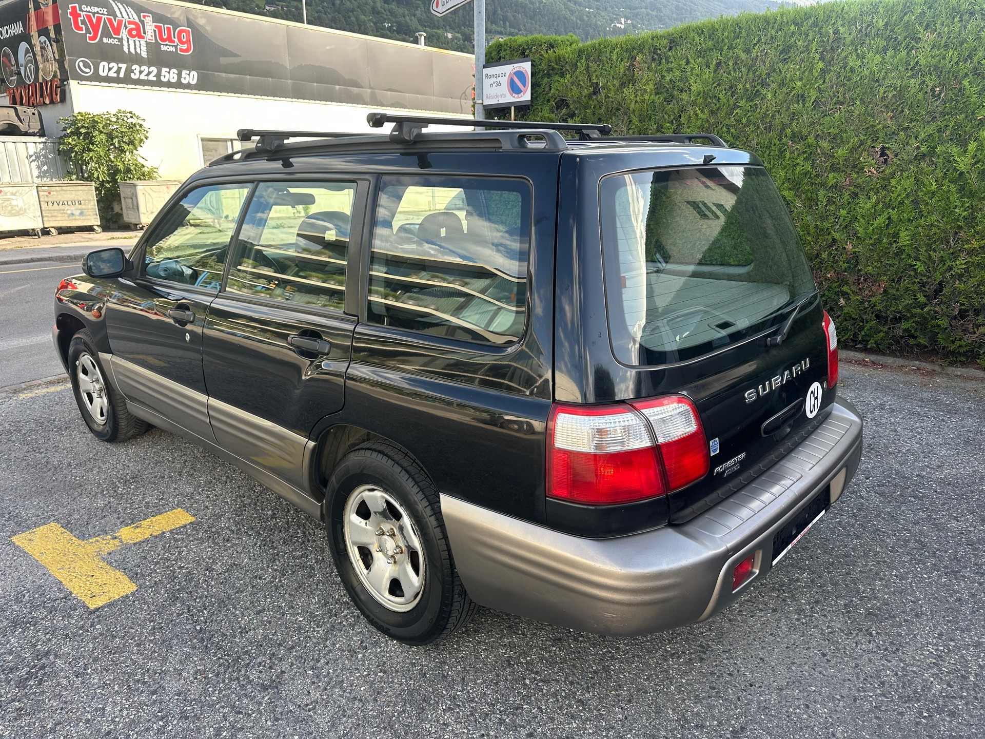 SUBARU FORESTER-image-5