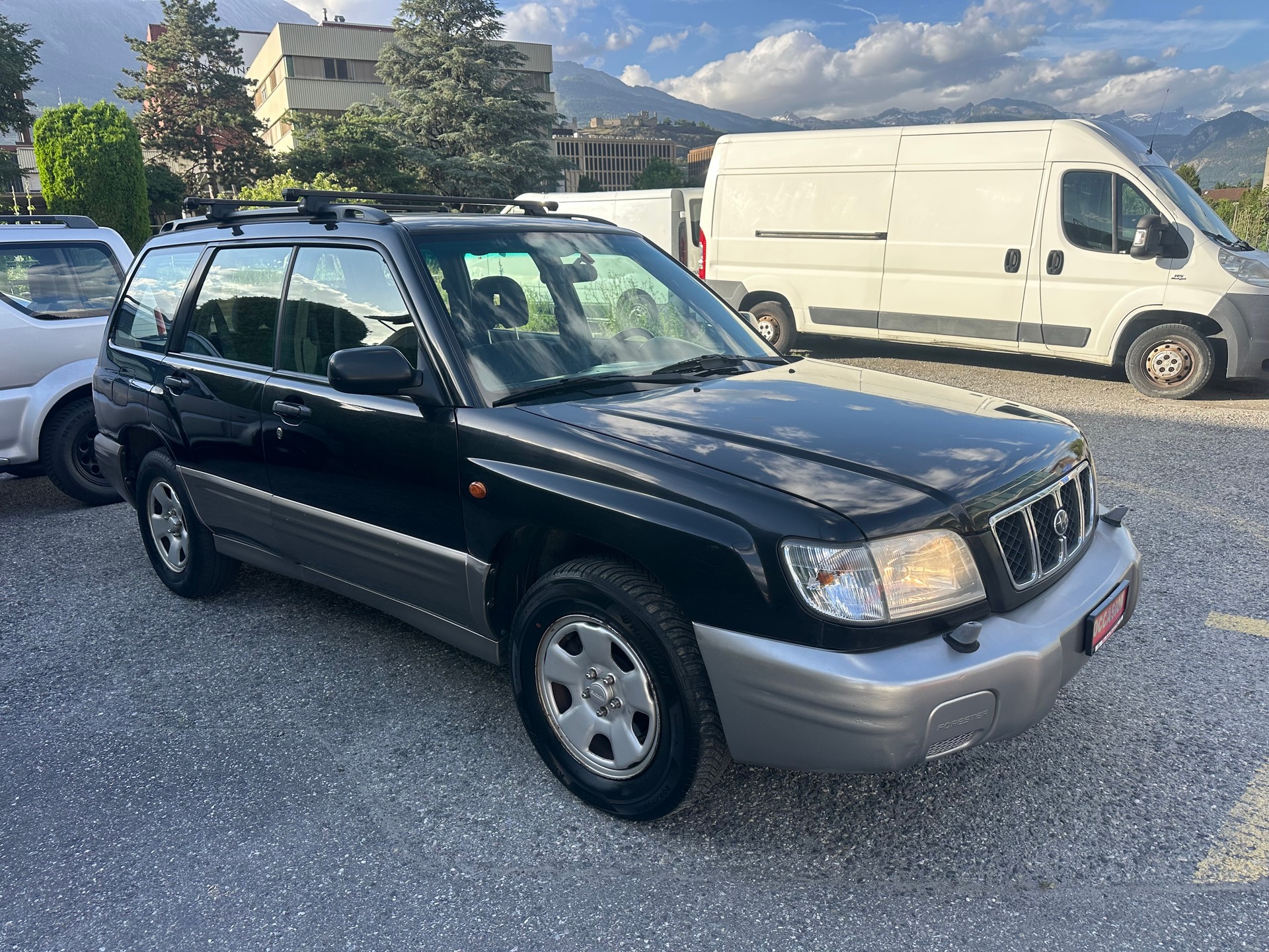 SUBARU FORESTER-image-2