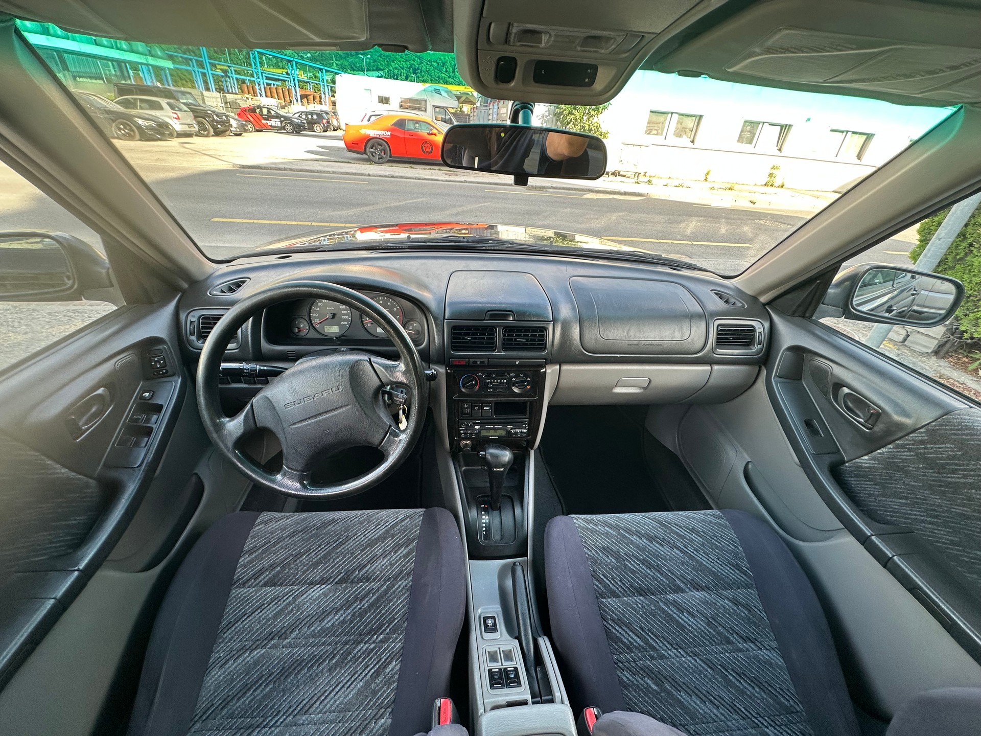 SUBARU FORESTER-image-6