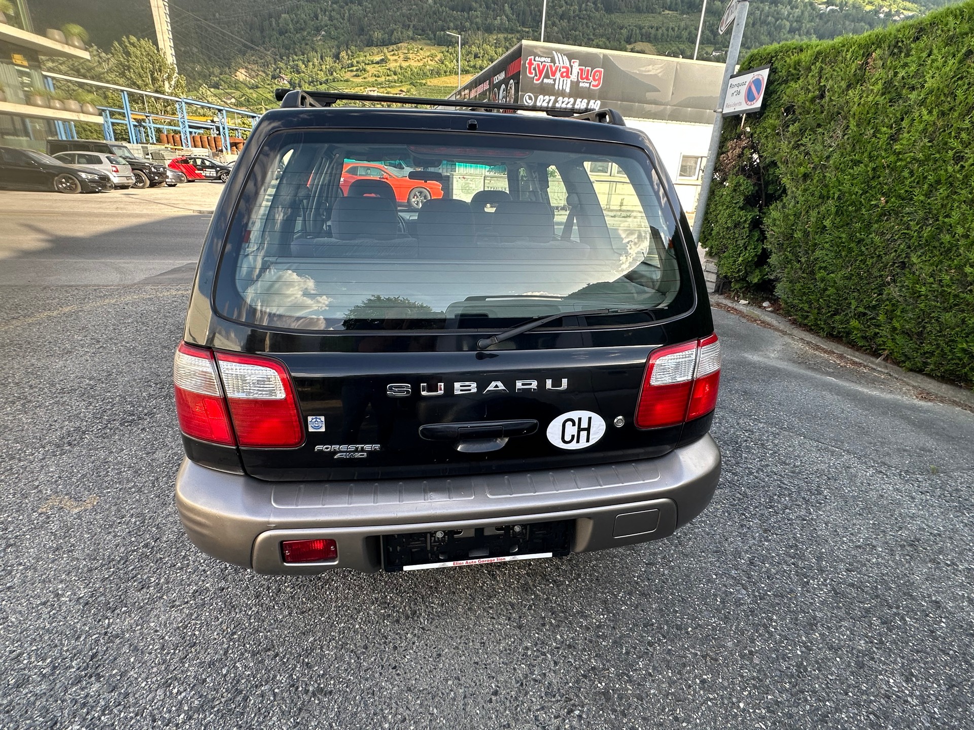SUBARU FORESTER-image-4