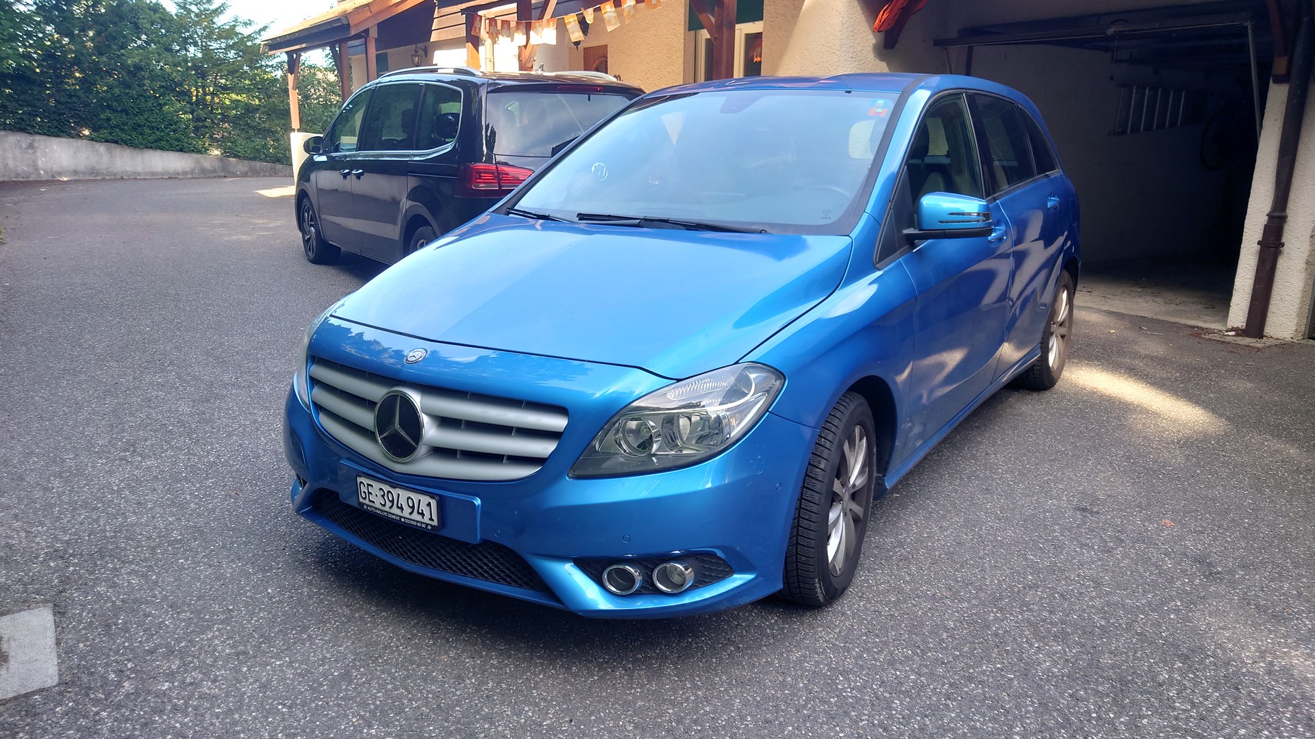 MERCEDES-BENZ B 220 4m-image-4
