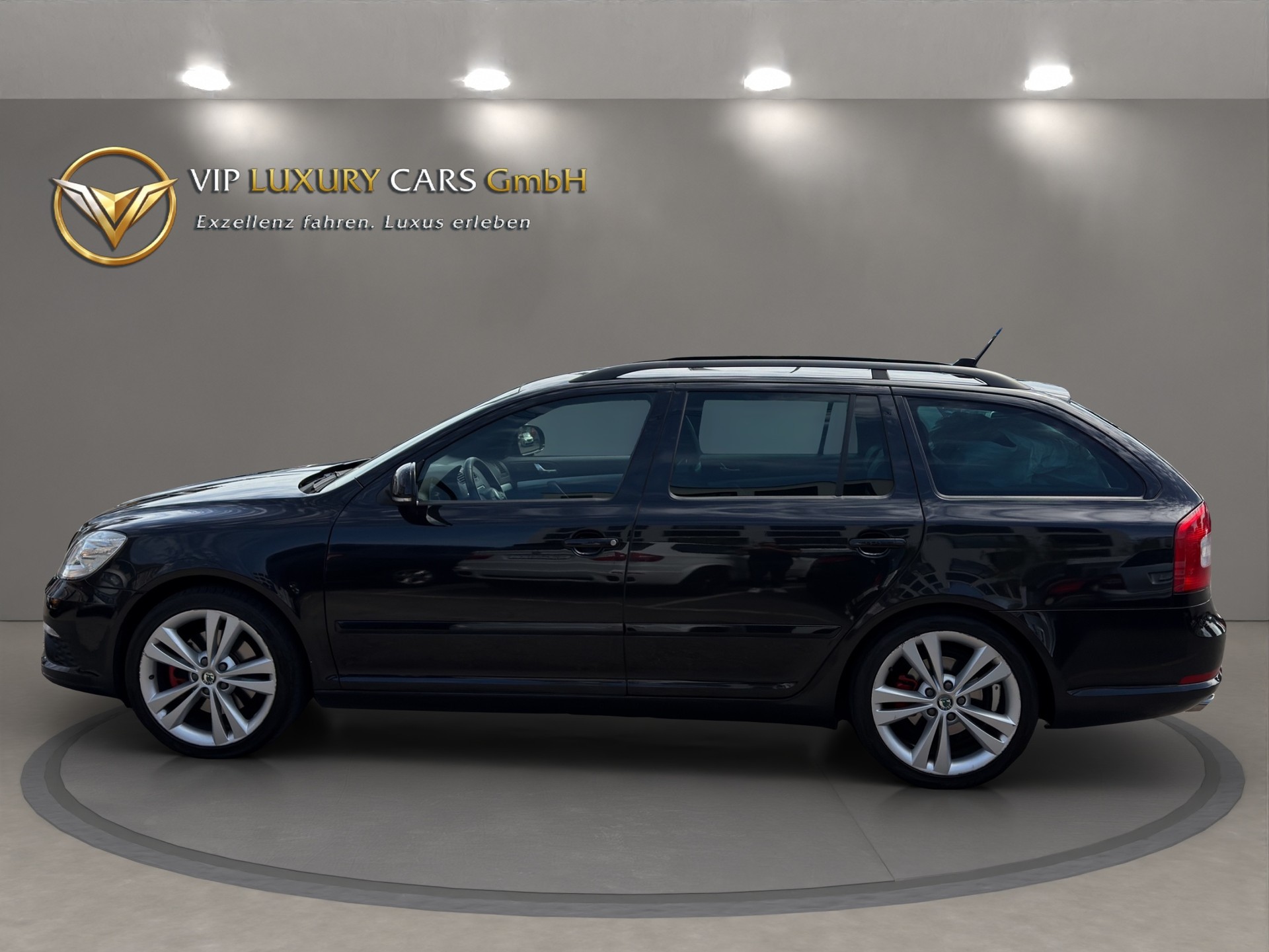 SKODA Octavia Combi 2.0 TSI RS DSG 200 PS Frisch Ab MFK & Service-image-10