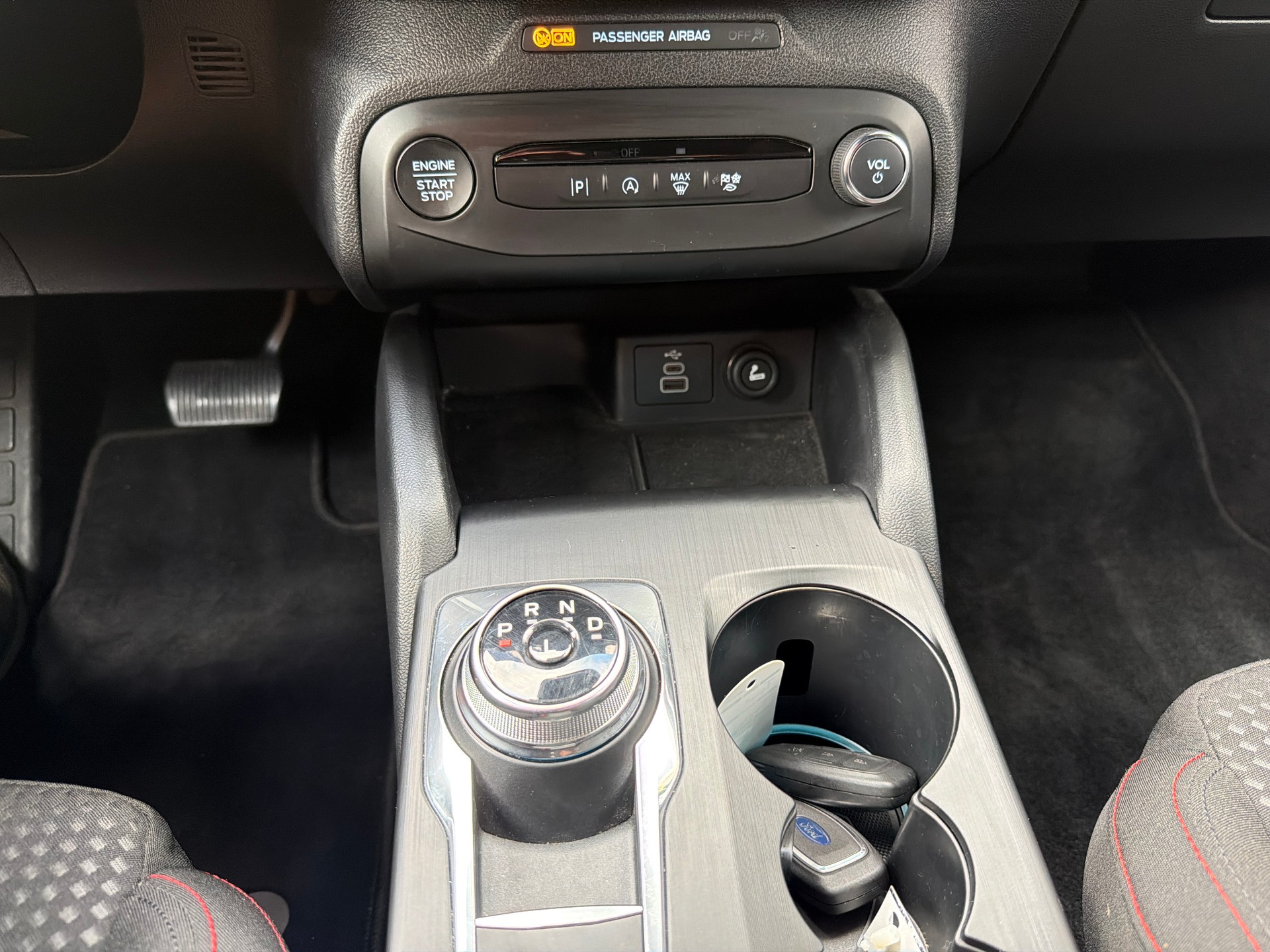 FORD Focus 1.5 TDCi EcoBlue ST-Line Automatic-image-13