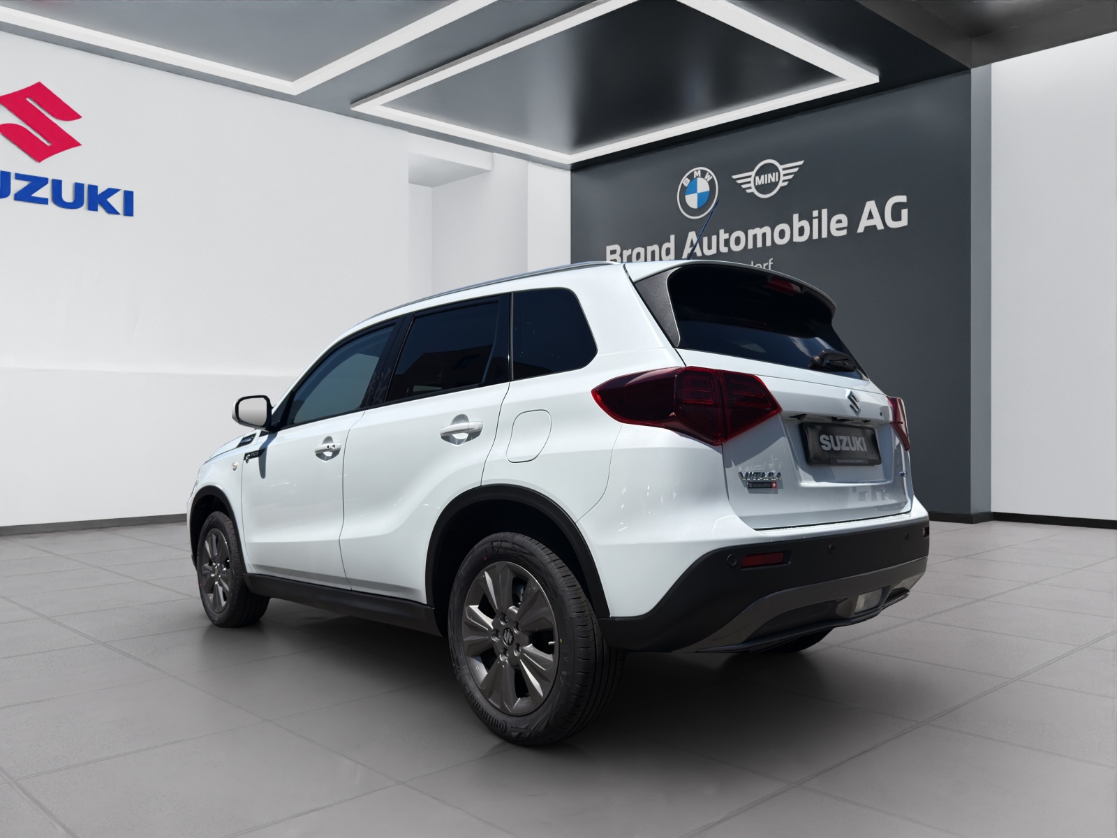 SUZUKI Vitara 1.4 T Sakura Hybrid 4x4-image-2