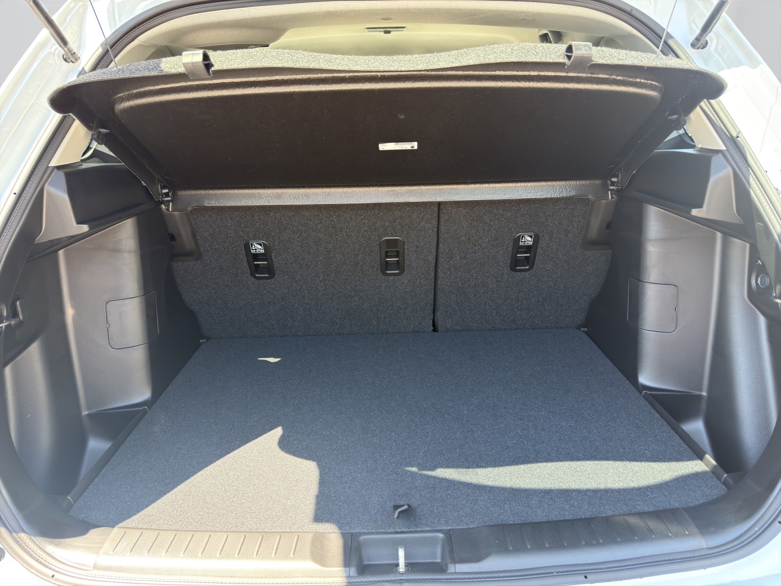 SUZUKI Vitara 1.4 T Sakura Hybrid 4x4-image-12