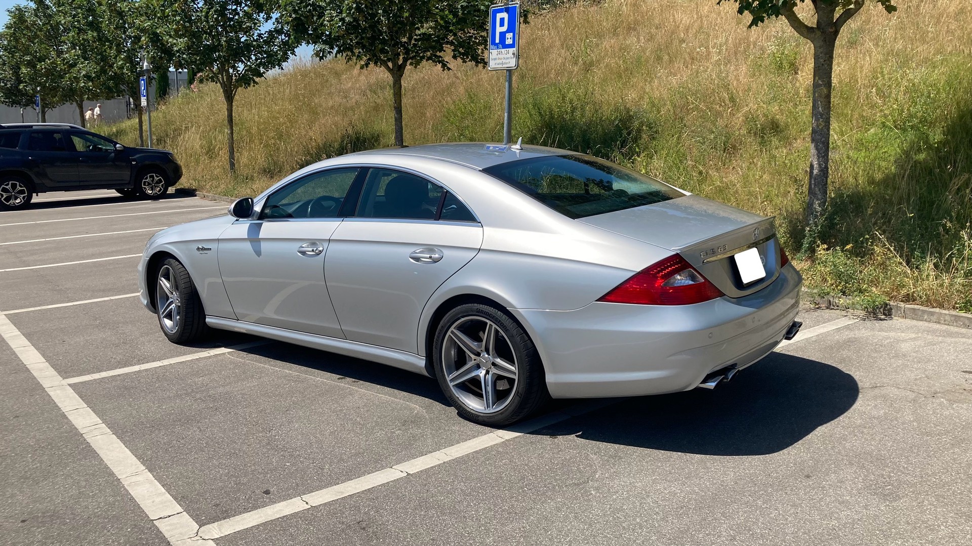 MERCEDES-BENZ CLS 63 V8 AMG-image-2