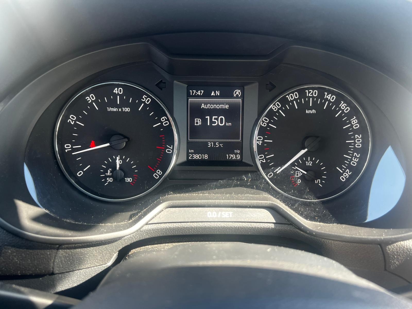 SKODA Octavia 1.8 TSI Ambition DSG-image-6