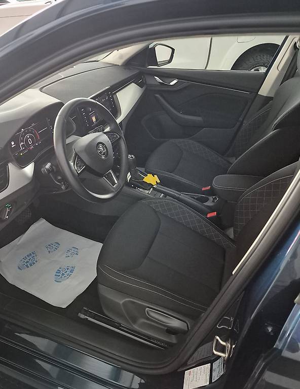 SKODA Kamiq 1.5 TSI ACT Ambition DSG - AUTOMATICA-image-7