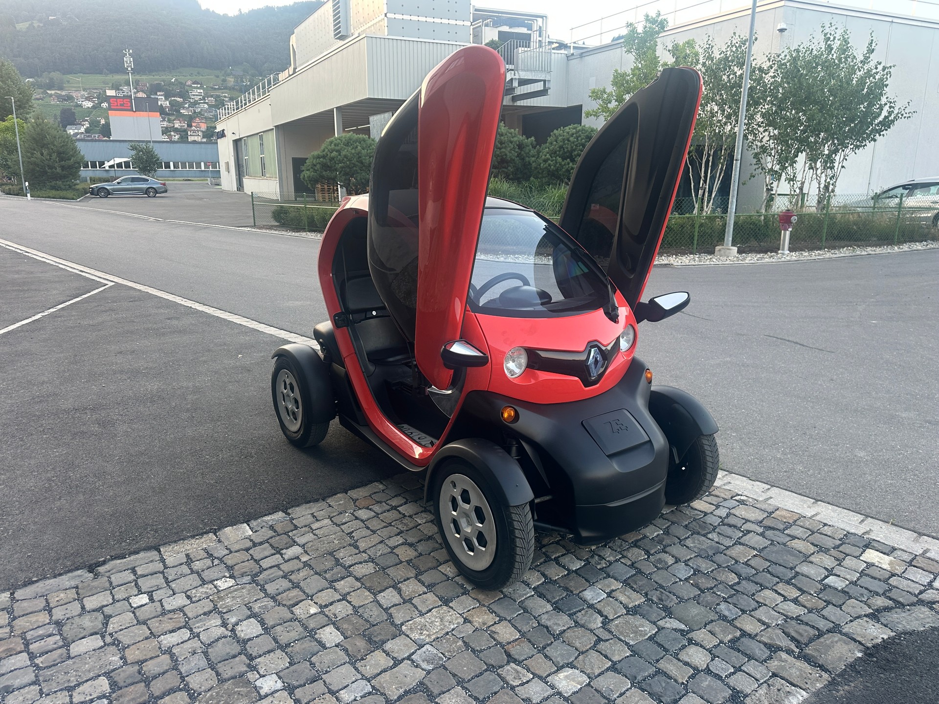 RENAULT Twizy Z.E. Sport Edition (Batterie Super )-image-2