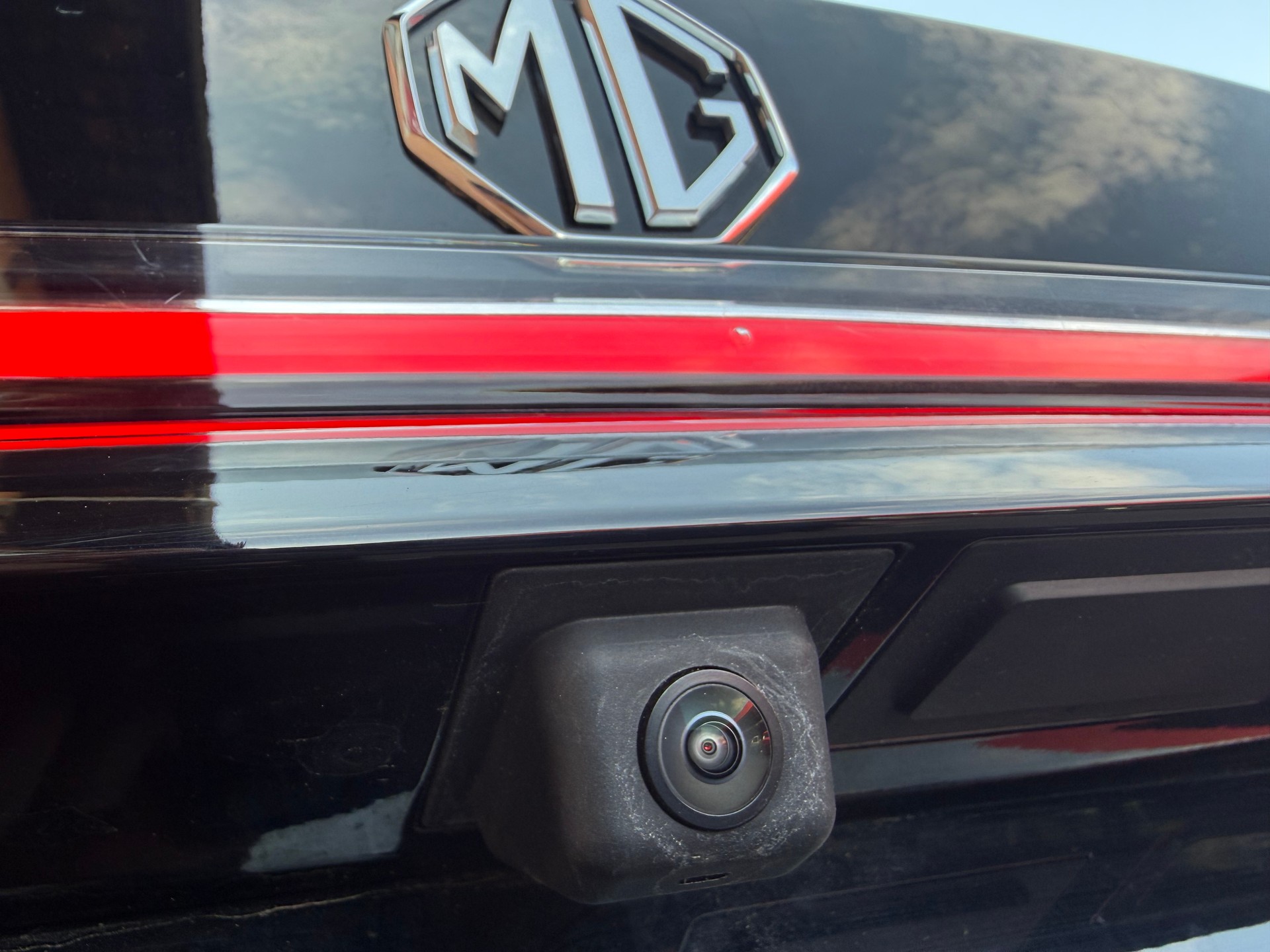 MG HS 1.5 T PHEV Luxury-image-12