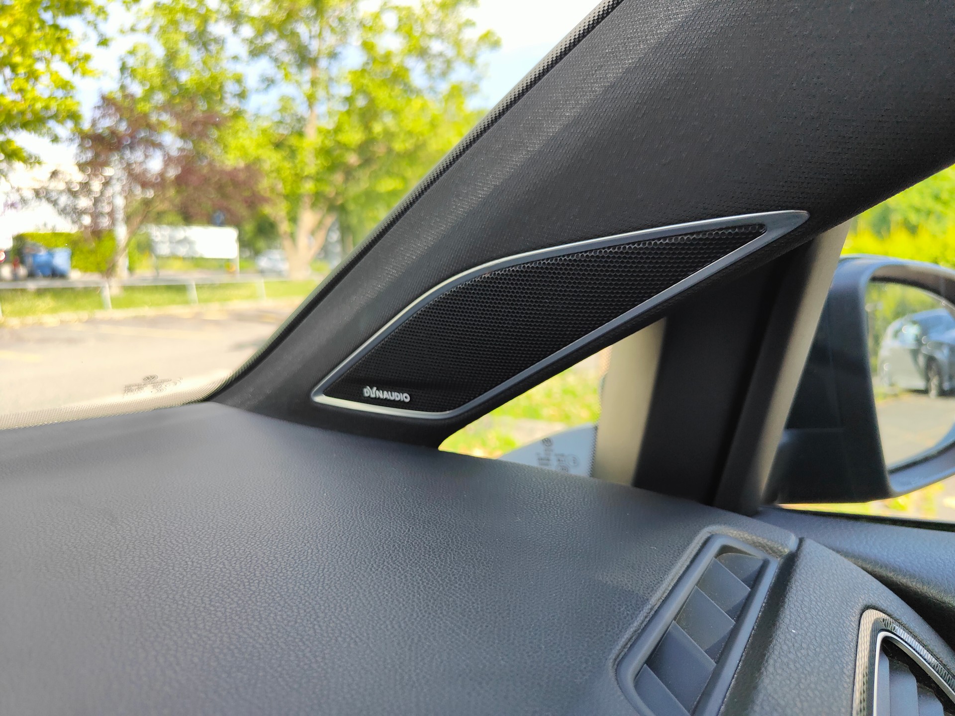 VW 2.0 TSI GTI Performance DSG-image-11