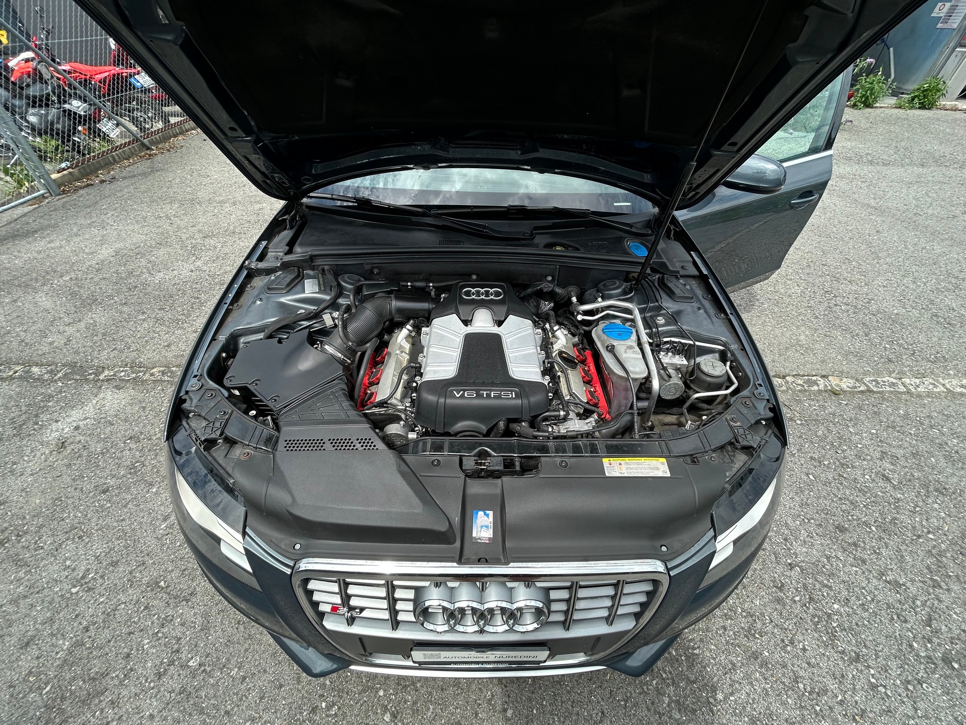 AUDI S4 Avant 3.0 TFSI quattro-image-12
