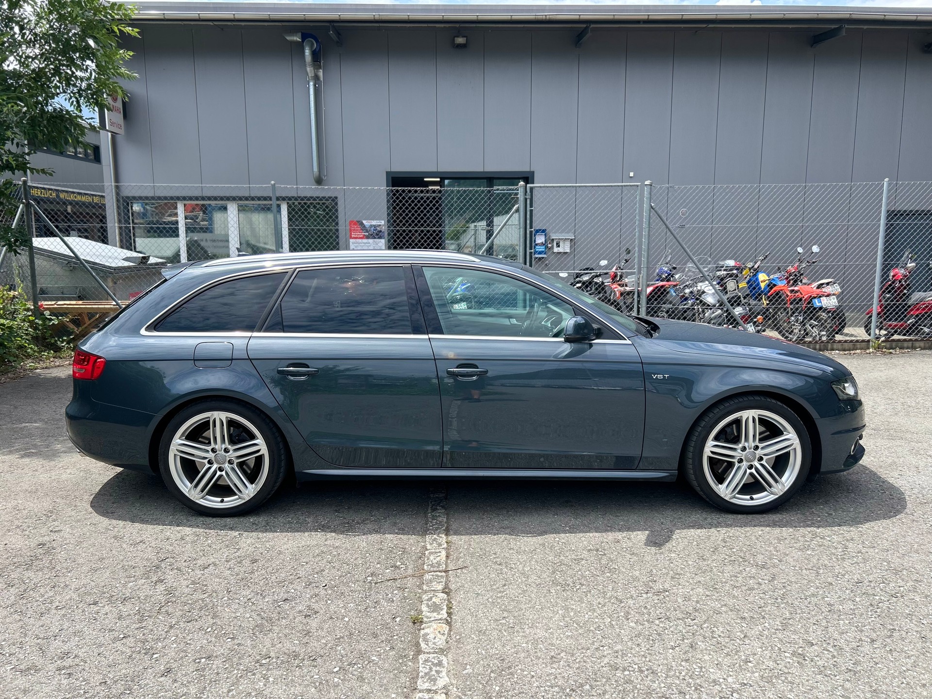 AUDI S4 Avant 3.0 TFSI quattro-image-6