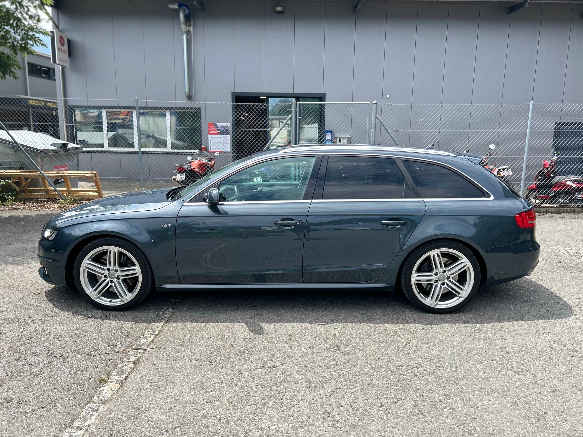 AUDI S4 Avant 3.0 TFSI quattro-image-7