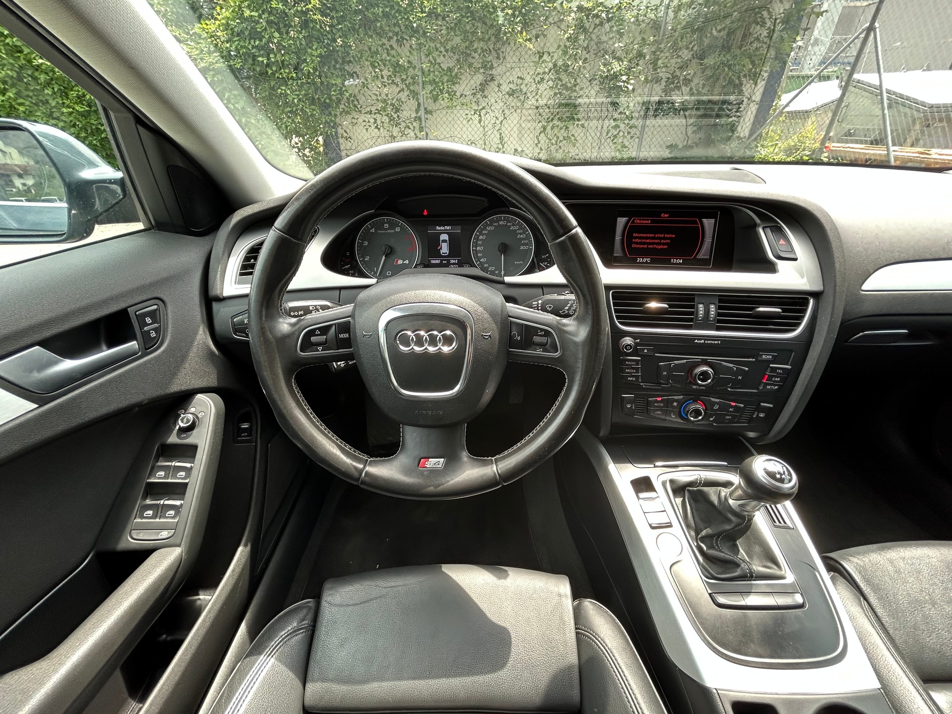 AUDI S4 Avant 3.0 TFSI quattro-image-9