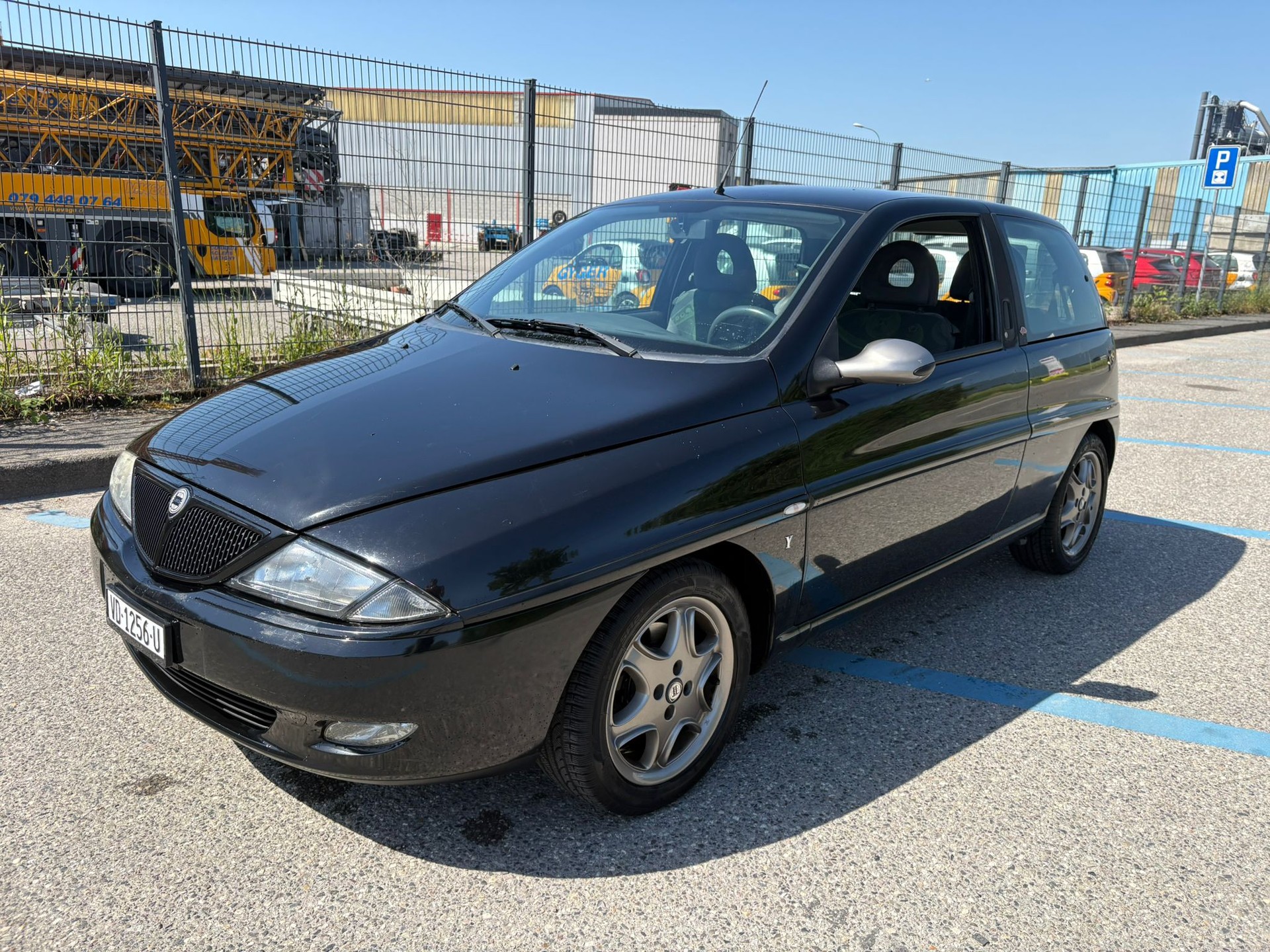 LANCIA Y 1.2 16V Elefantino rosso-image-0