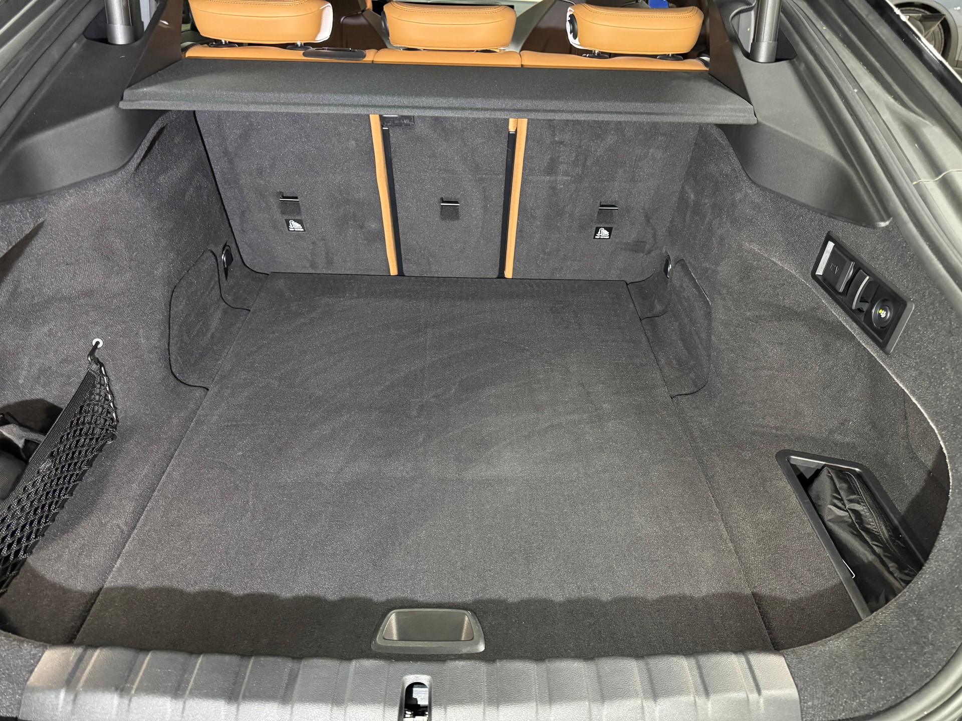 BMW i4 M50 M Sport Pro Allrad 544PS / CH-Fahrzeug / Vollausstattung-image-13