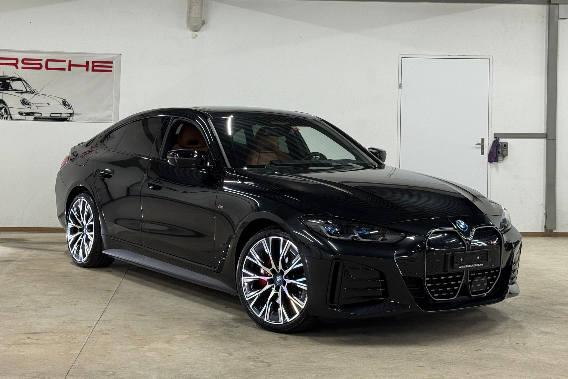 BMW i4 M50 M Sport Pro Allrad 544PS / CH-Fahrzeug / Vollausstattung-image-2