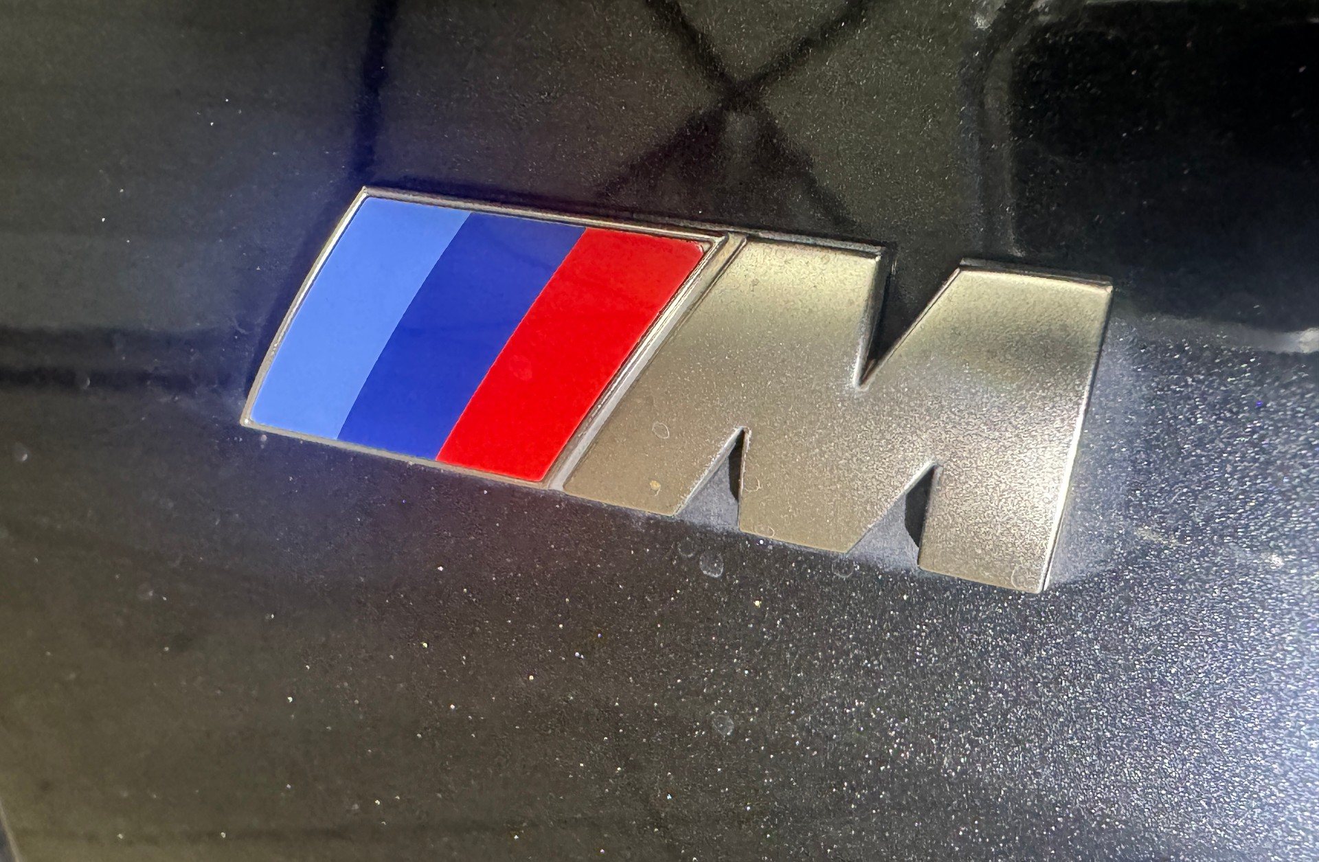 BMW i4 M50 M Sport Pro Allrad 544PS / CH-Fahrzeug / Vollausstattung-image-6