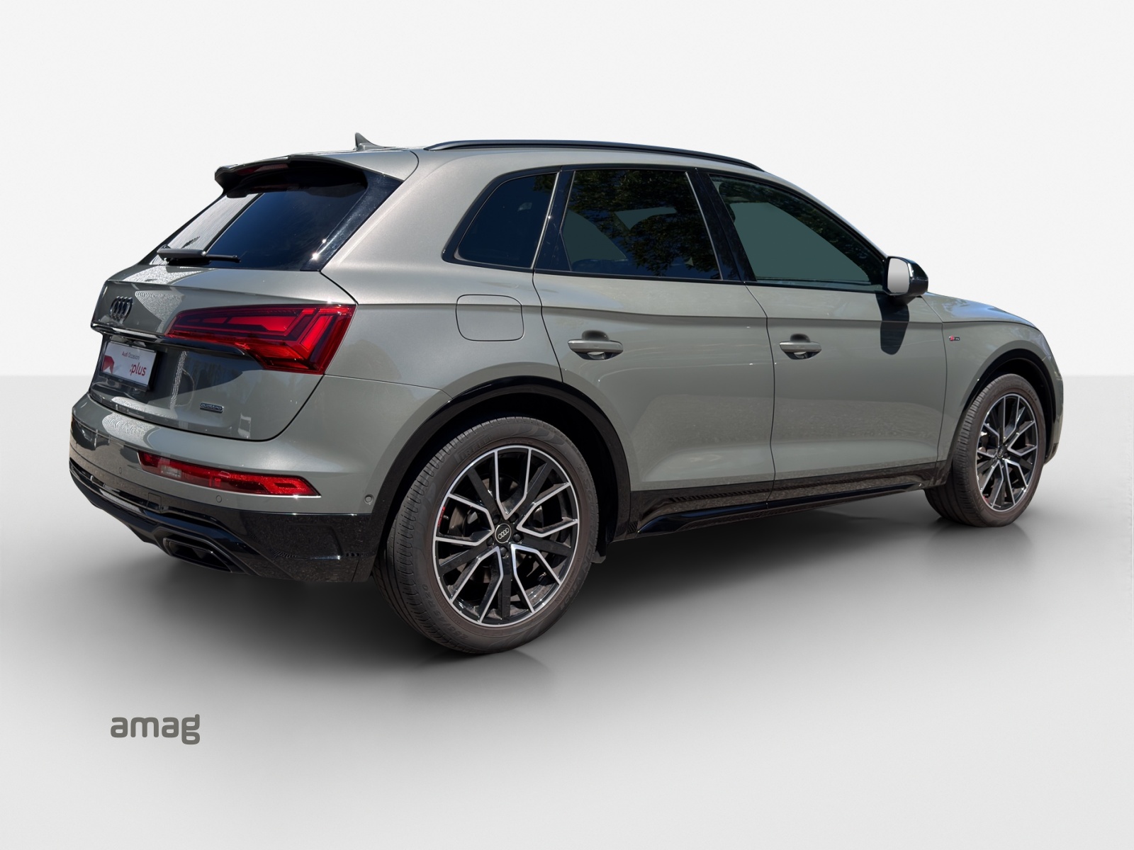 AUDI Q5 40 TDI Black Edition quattro S-tronic-image-4