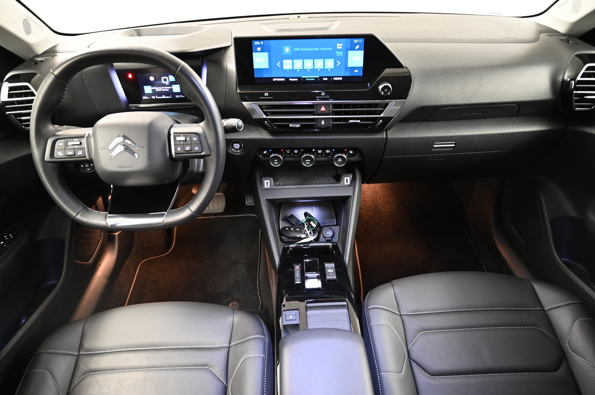 CITROEN e-C4 Shine-image-7