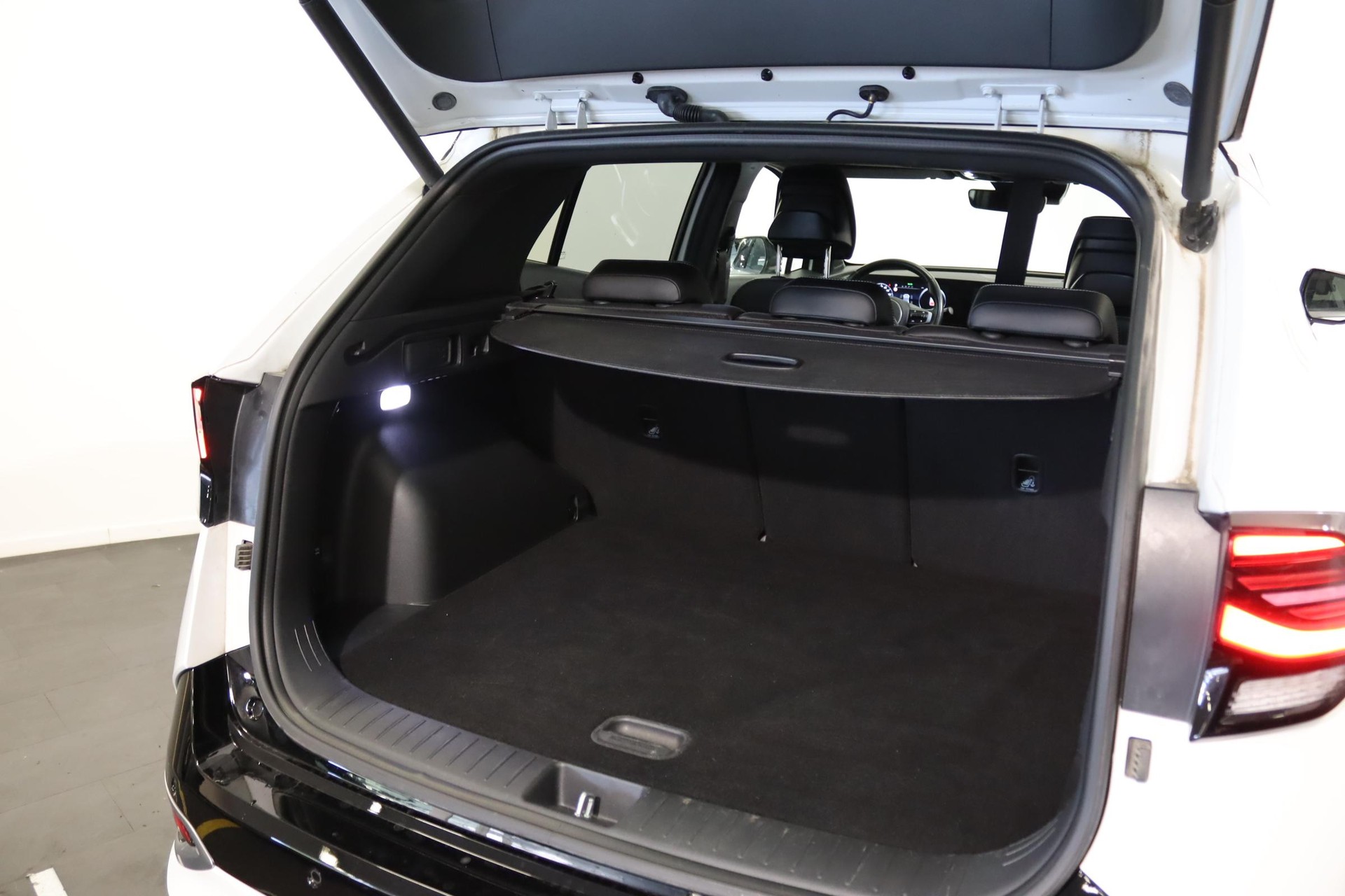 KIA Sportage 1.6 T-GDi PHEV GT-Line-image-3