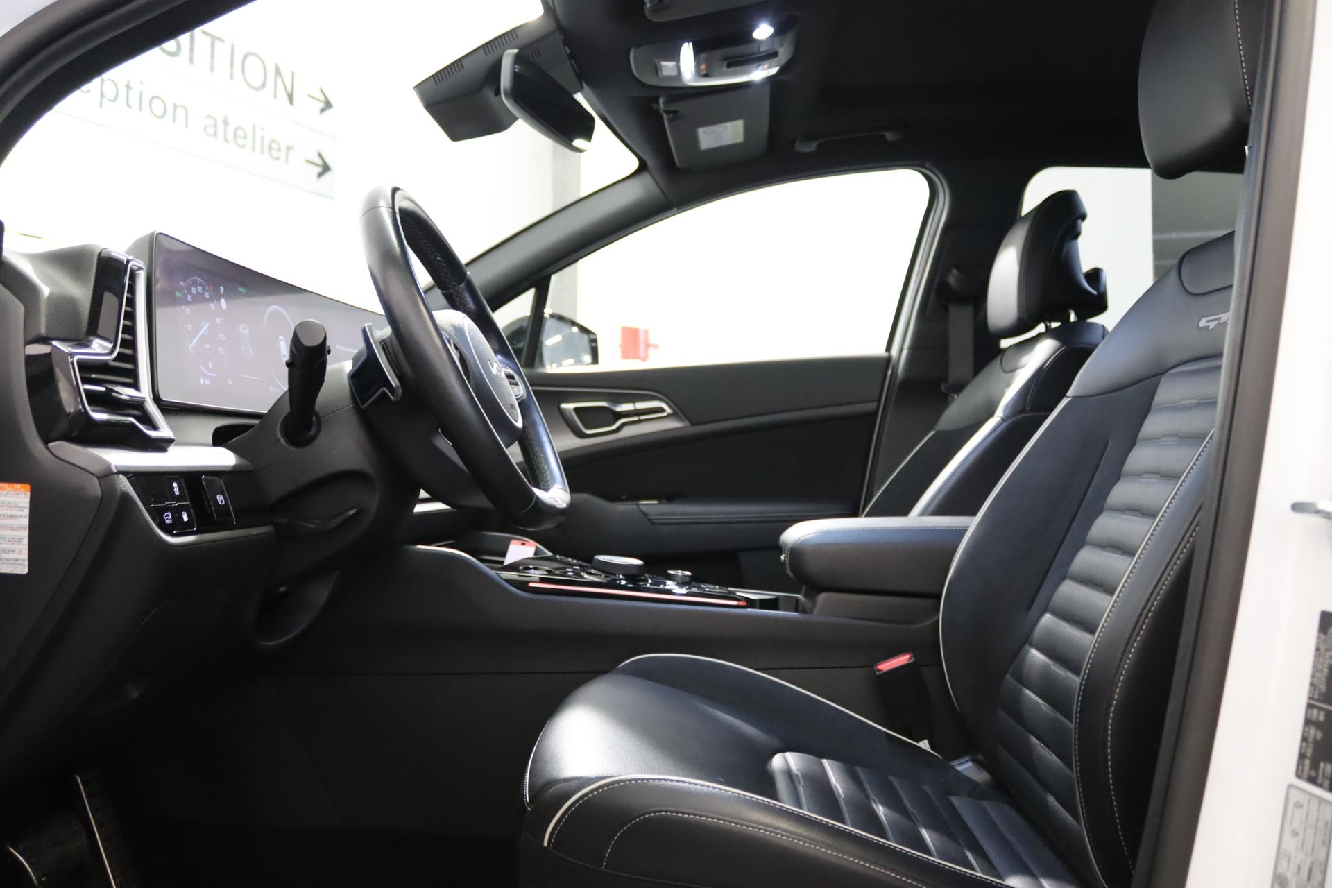 KIA Sportage 1.6 T-GDi PHEV GT-Line-image-7