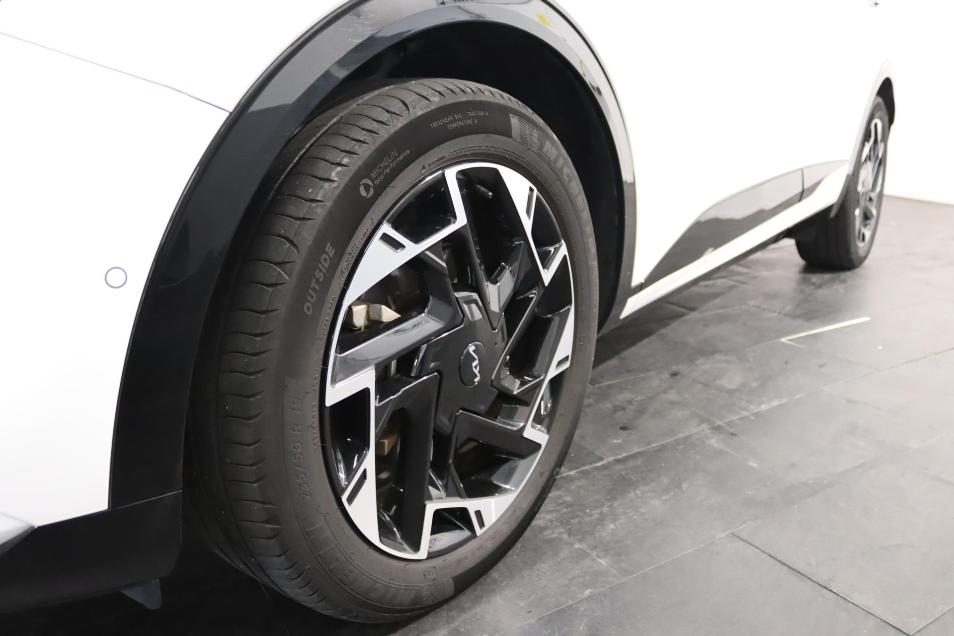 KIA Sportage 1.6 T-GDi PHEV GT-Line-image-2