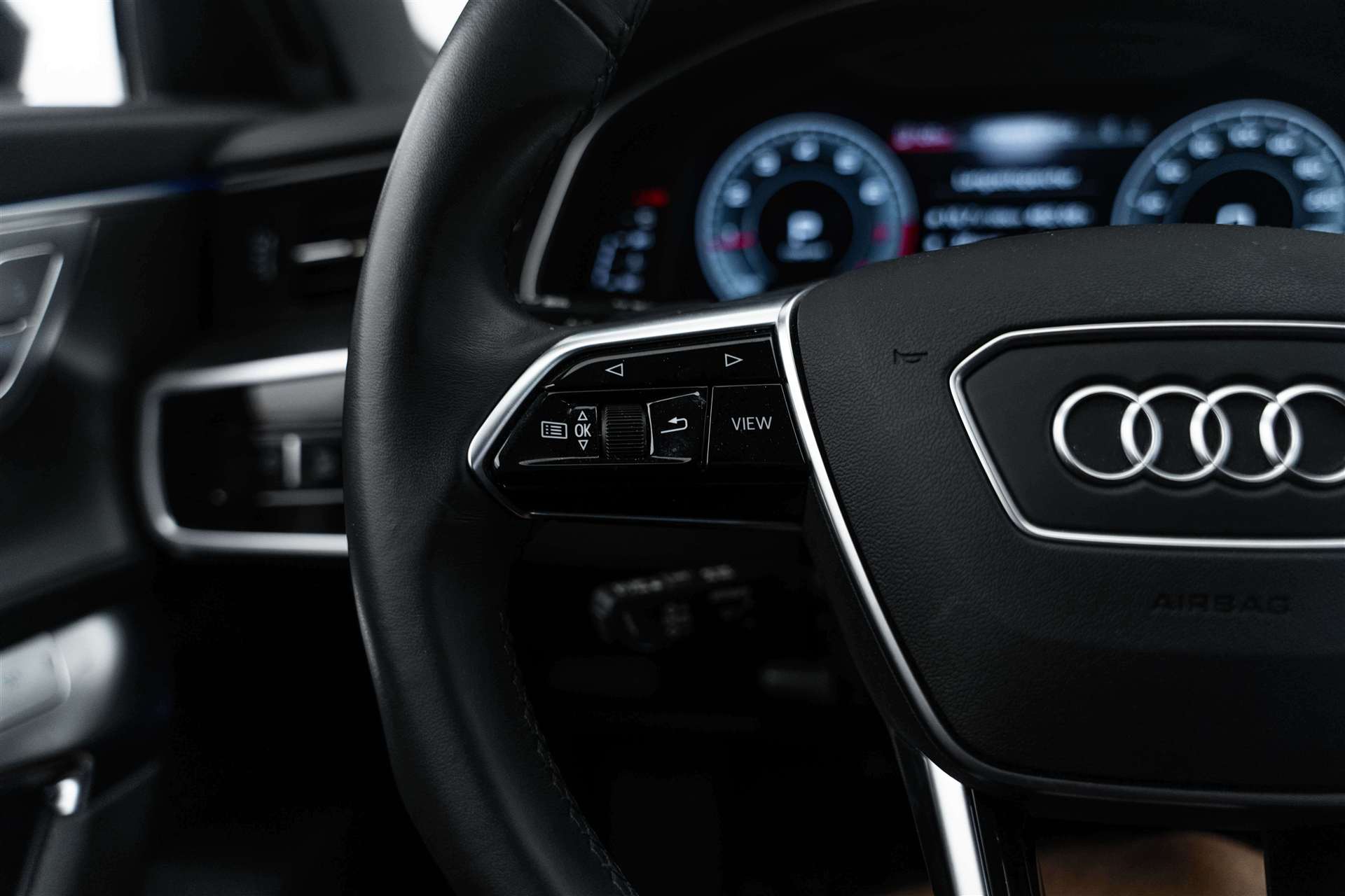 AUDI A6 Avant 45 TFSI Sport S-tronic-image-15