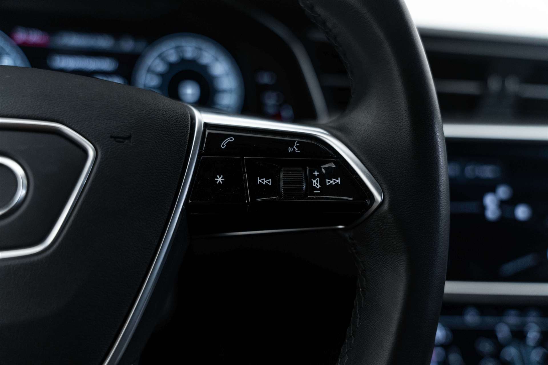 AUDI A6 Avant 45 TFSI Sport S-tronic-image-17