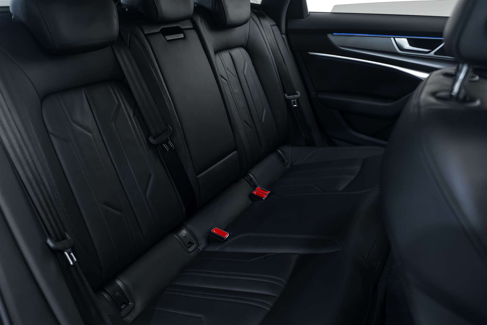 AUDI A6 Avant 45 TFSI Sport S-tronic-image-13