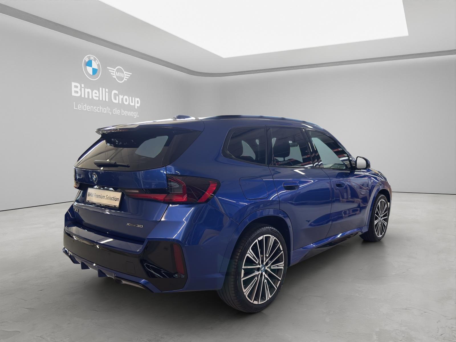 BMW iX1 30 xDrive-image-17